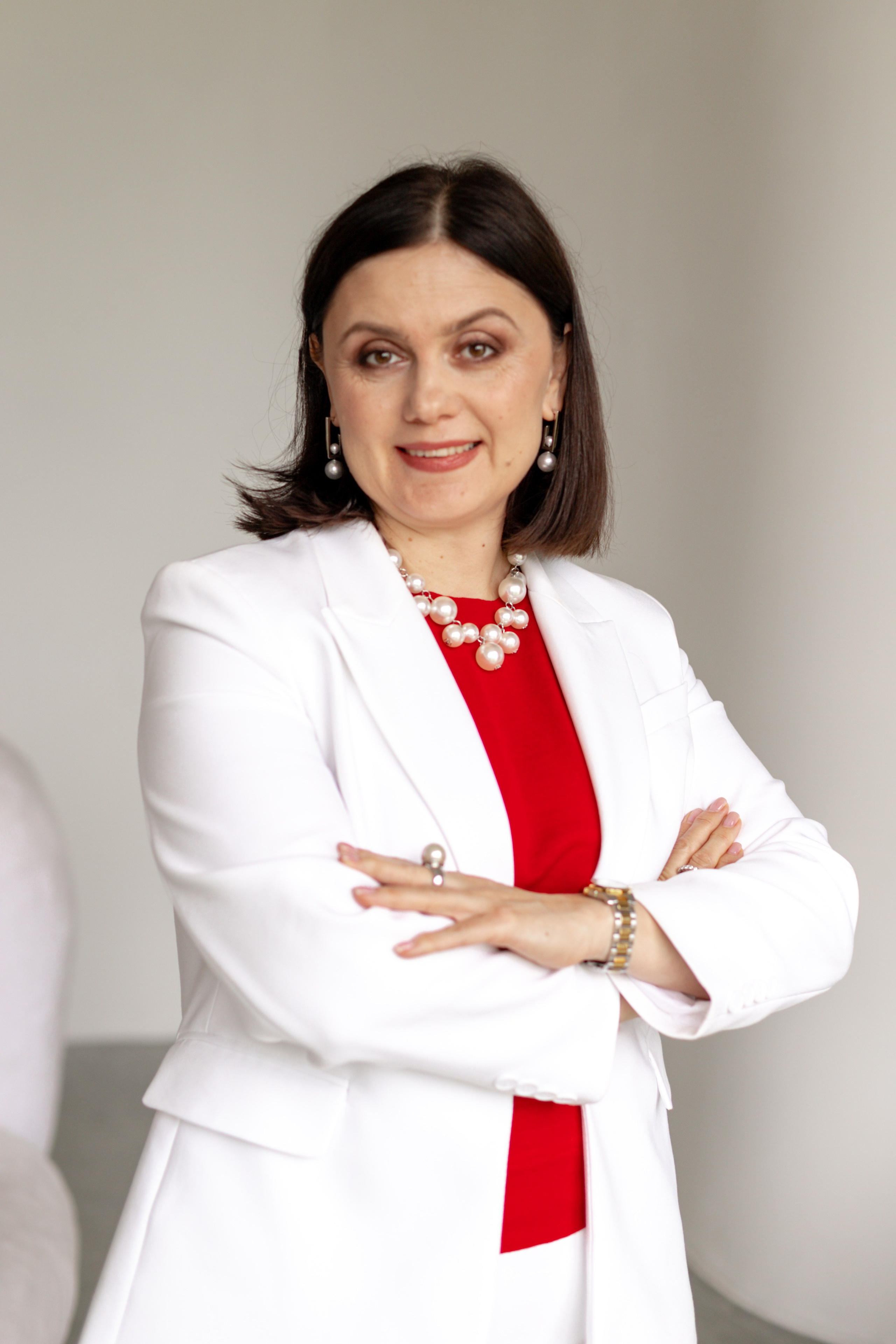 Детали одежды в пастельных тонах для модного бренда.