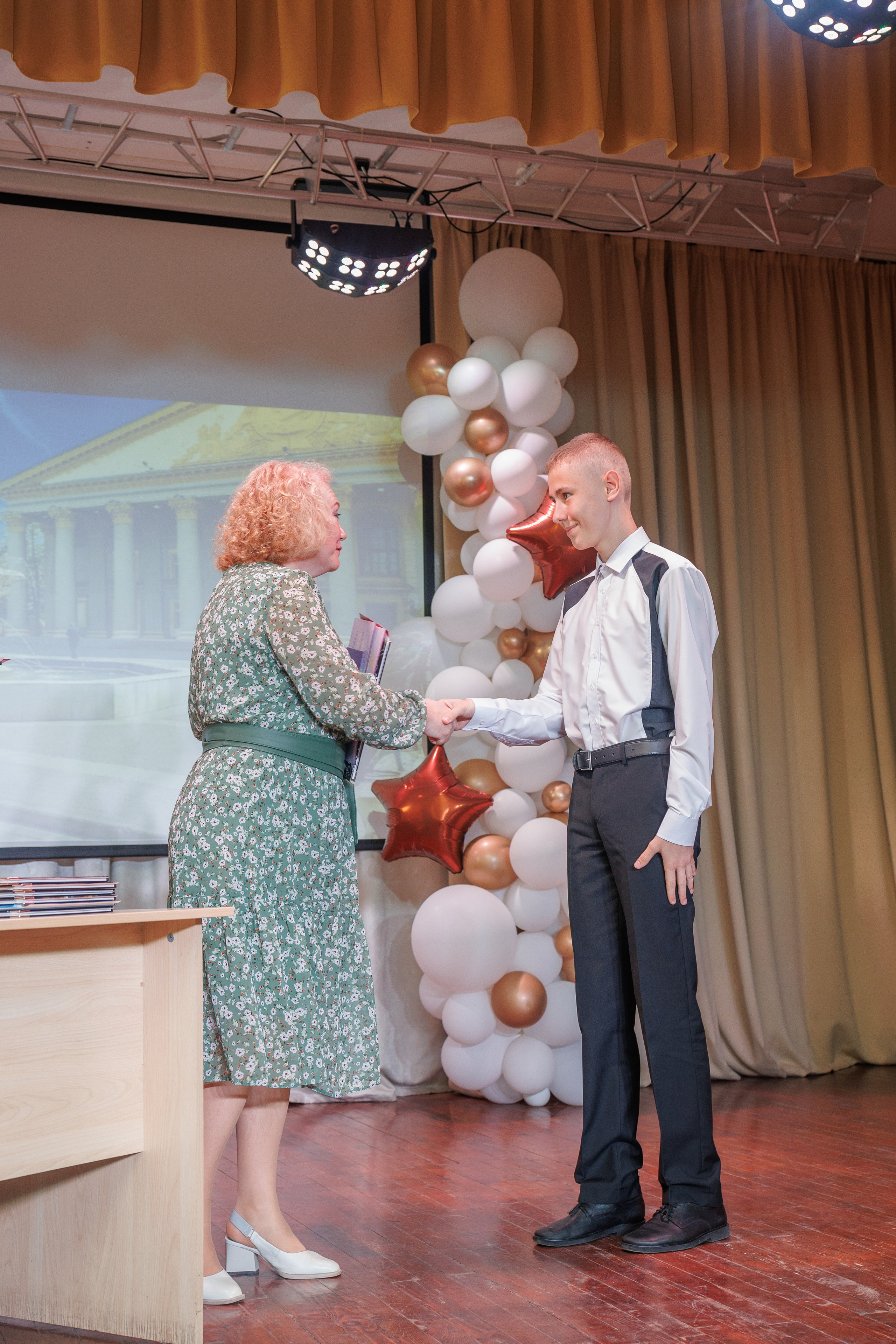 Вручение аттестатов. Свадебный и семейный фотограф в Новосибирске Ирина Дорошкова