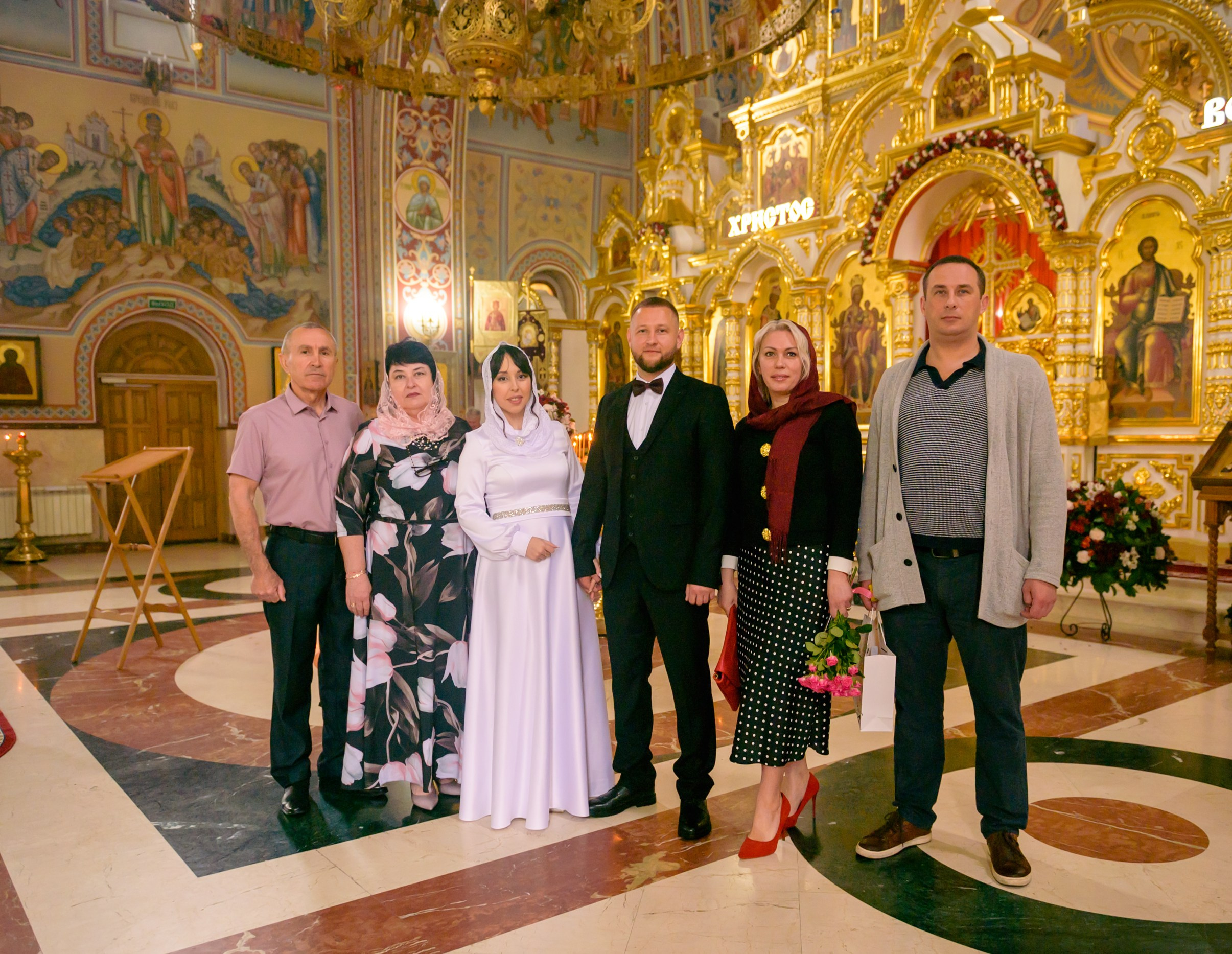 Венчание в соборе Владимира Равноапостольного. Свадебный и семейный фотограф София Невская