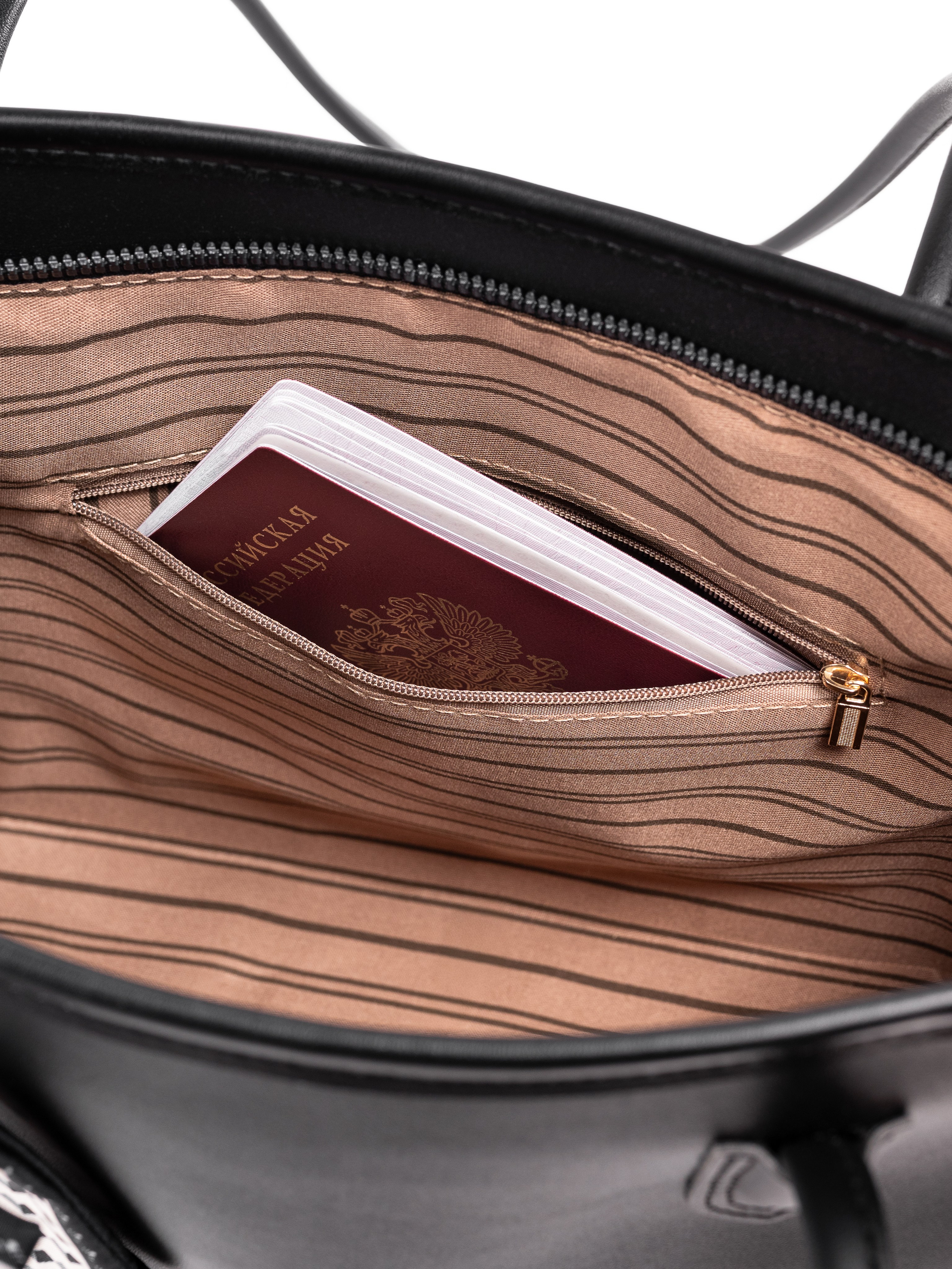 Q Сумки-тоут женские предметка серия 2. Предметный фотограф, фото для маркетплейсов Пятигорск, КМВ