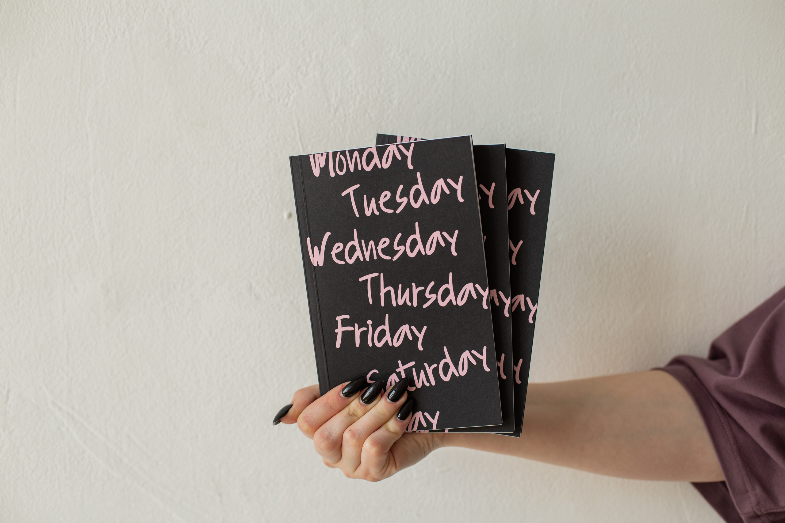 Chancellery shop. Fotograf u Crnoj Gori-porodično fotografisanje sa djecom, lovestory, nekretnine