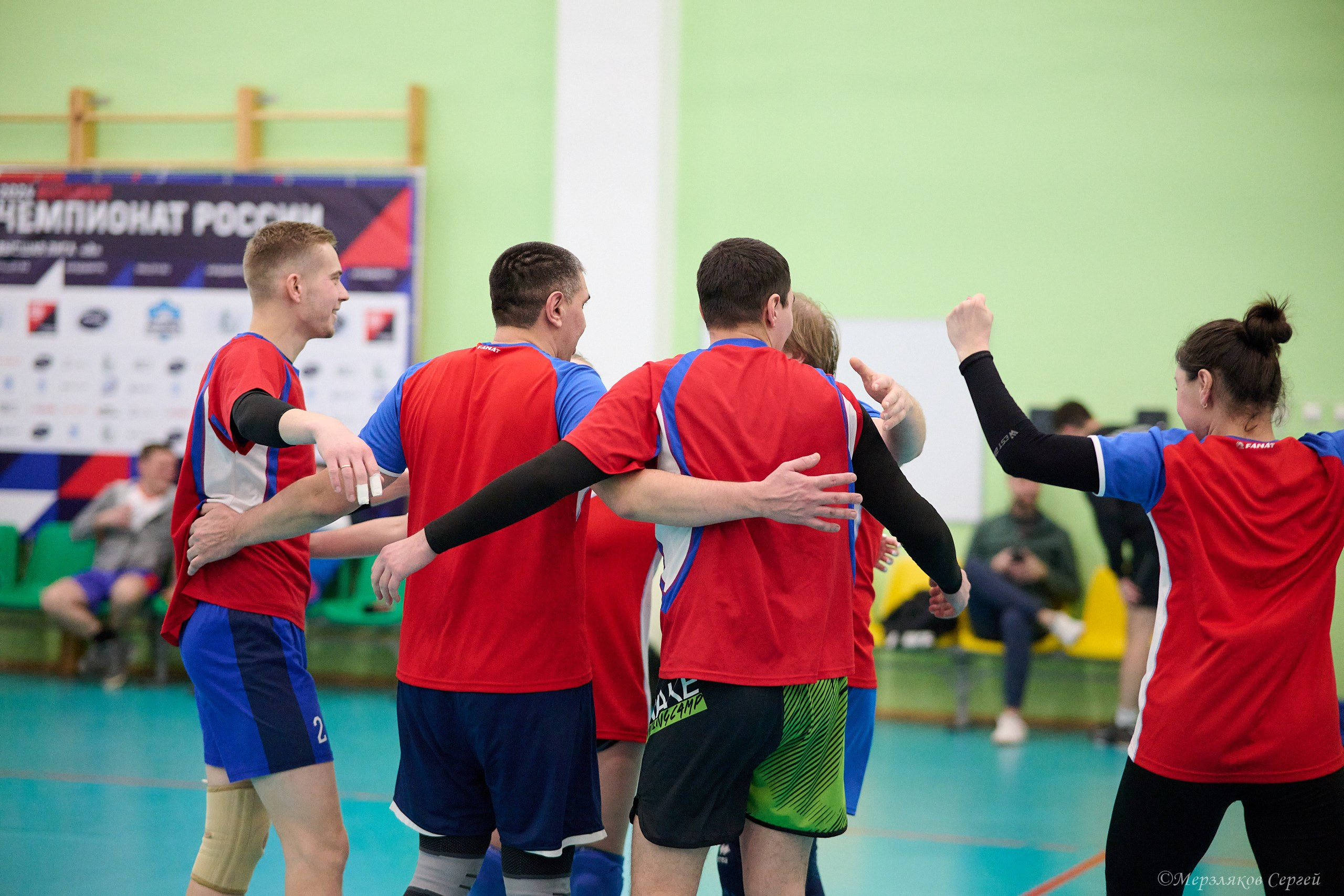 Новогодний волейбольный турнир. Ижевск. 16.12.23. Спортивный репортажный фотограф в Ижевске Сергей Мерзляков