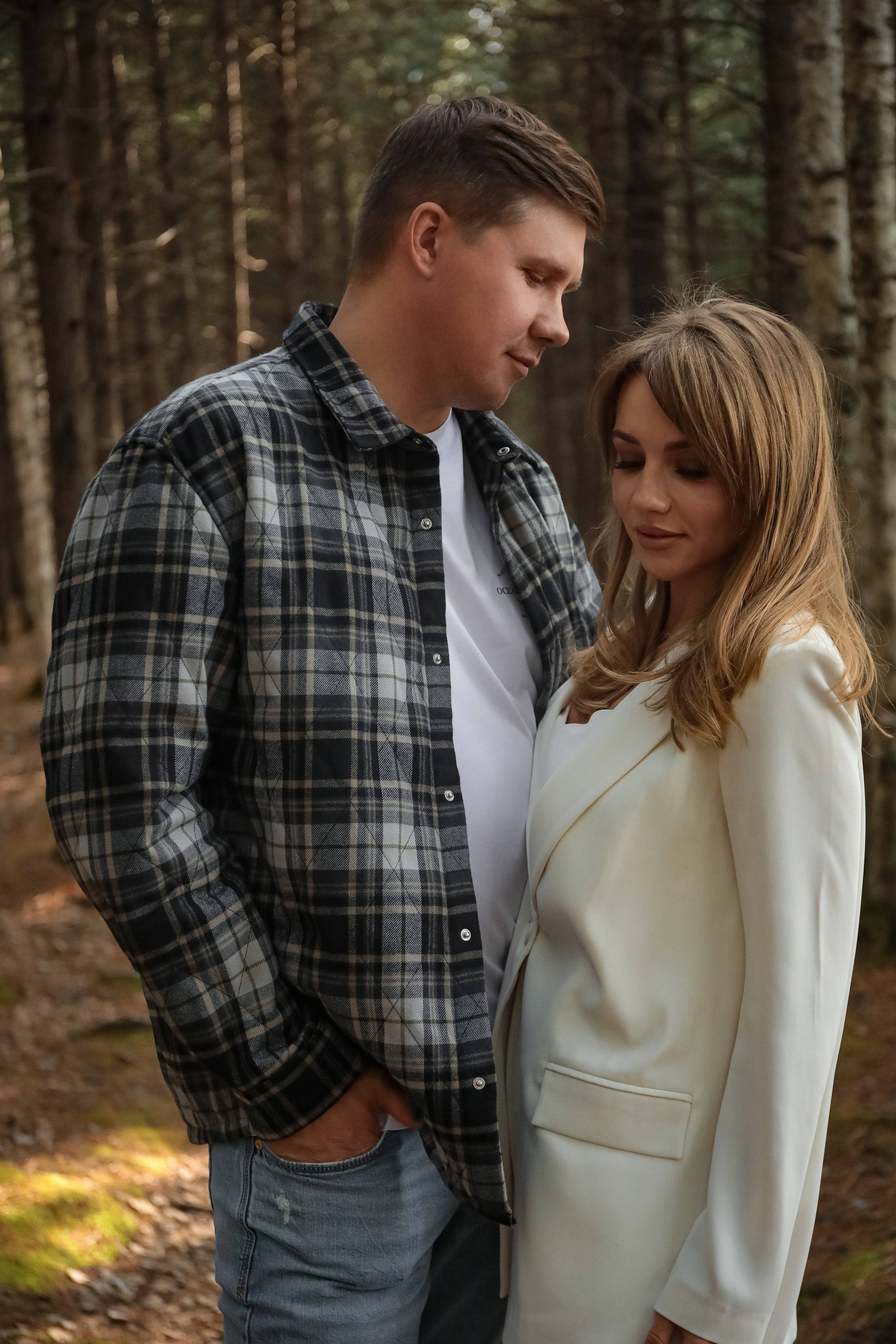 В сосновом лесу. Фотограф г. Хабаровск. Семейные и индивидуальные съёмки