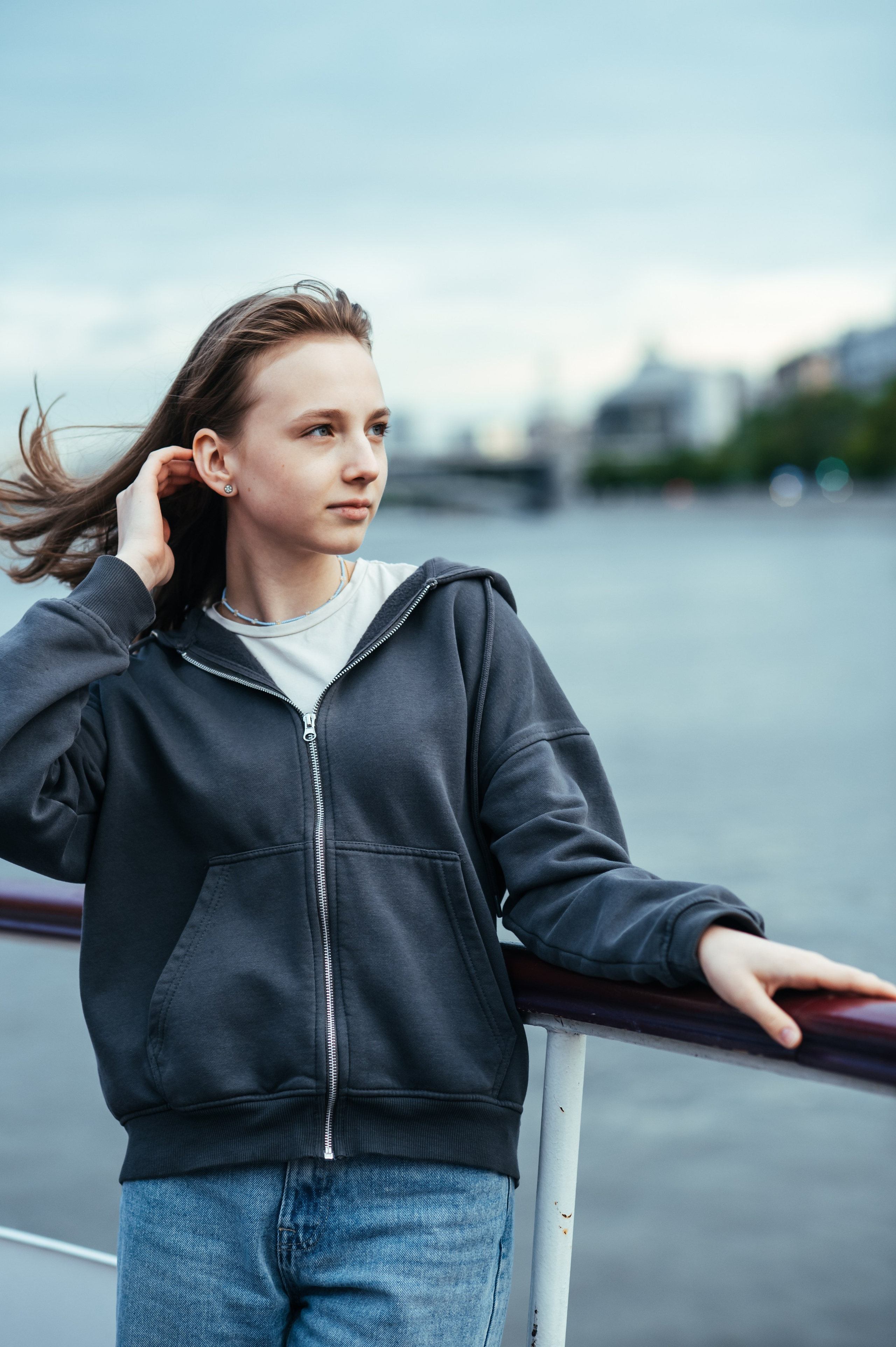 Последний звонок. Анастасия Петрович фотограф, фотокорреспондент в Москве и Санкт-Петербурге. Фотосъёмка репортажа, мероприятия, корпоративная съёмка, контент
