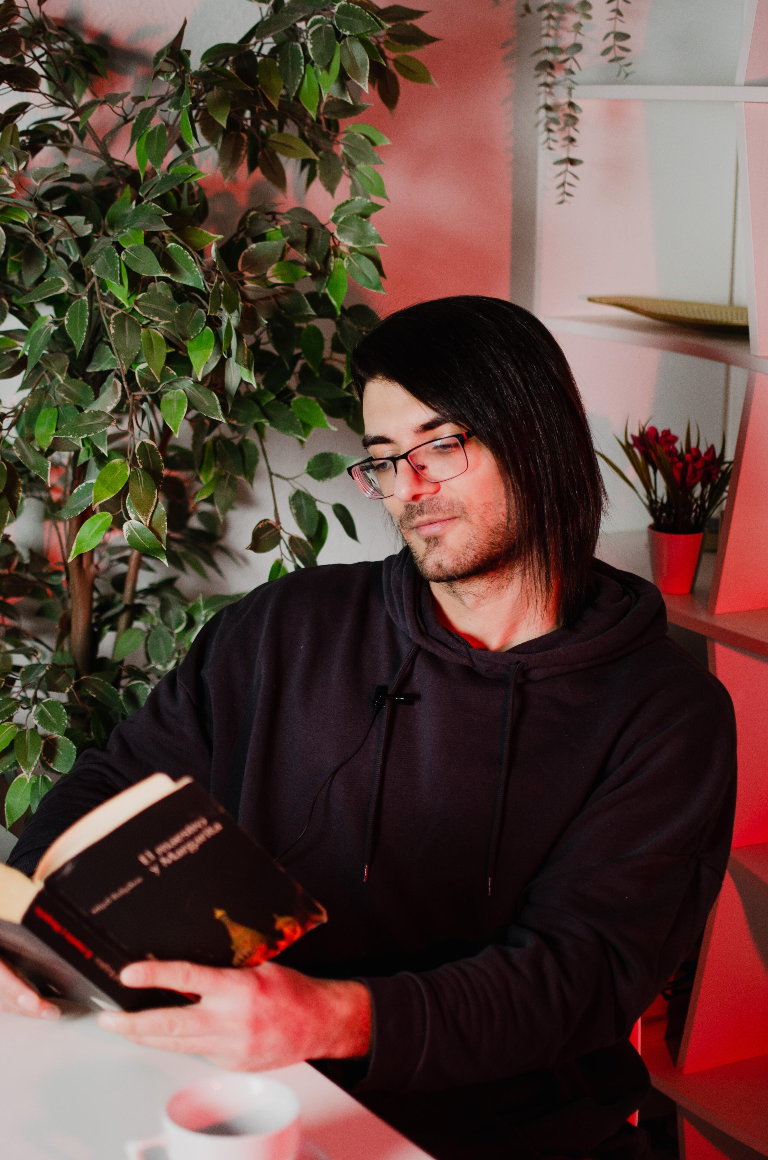 Душный языковед. Портретный фотограф в Санкт-Петербурге Аласкарова Алессия