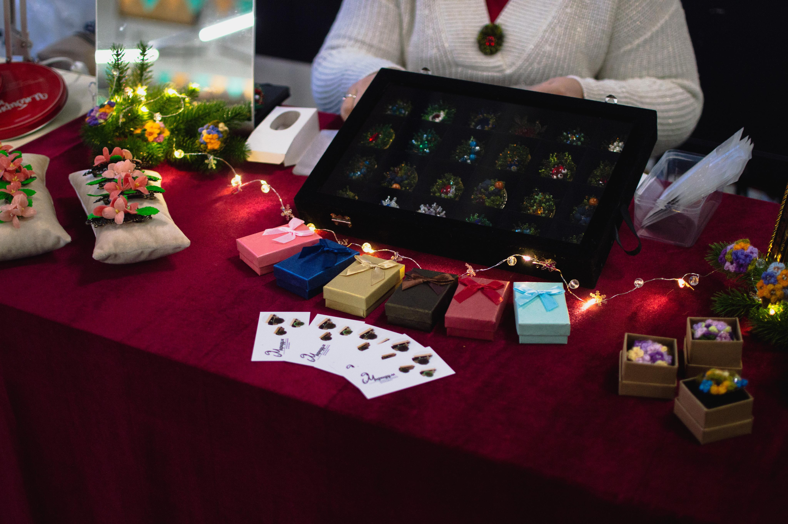 Новогодняя ярмарка в Лофт проект Этажи. Портретный фотограф в Санкт-Петербурге Аласкарова Алессия