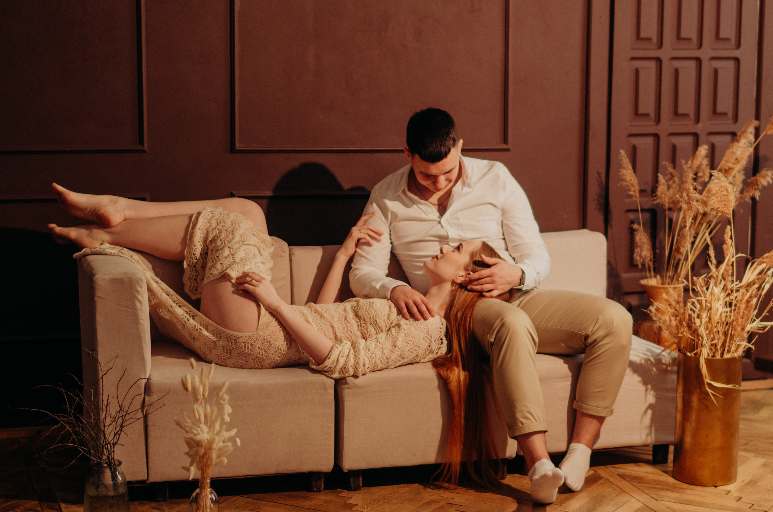 Love Story в фотостудии в стиле бохо. Денисова Аля — фотограф для парных съемок и индивидуальных историй в Барнауле