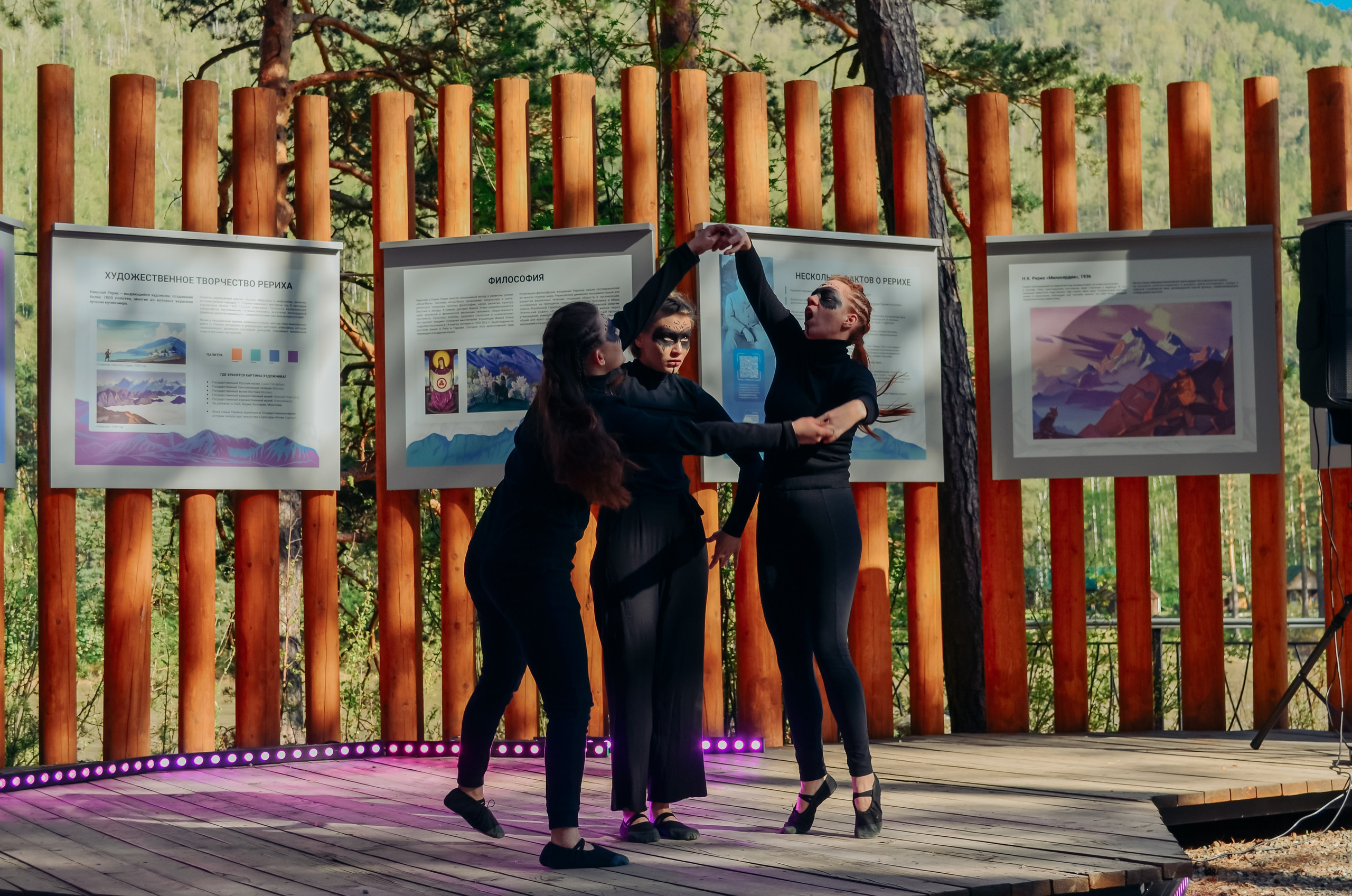 Фестиваль «Цветение Маральника на Алтае 2025». Фоторепортаж. Денисова Аля — фотограф для парных съемок и индивидуальных историй в Барнауле