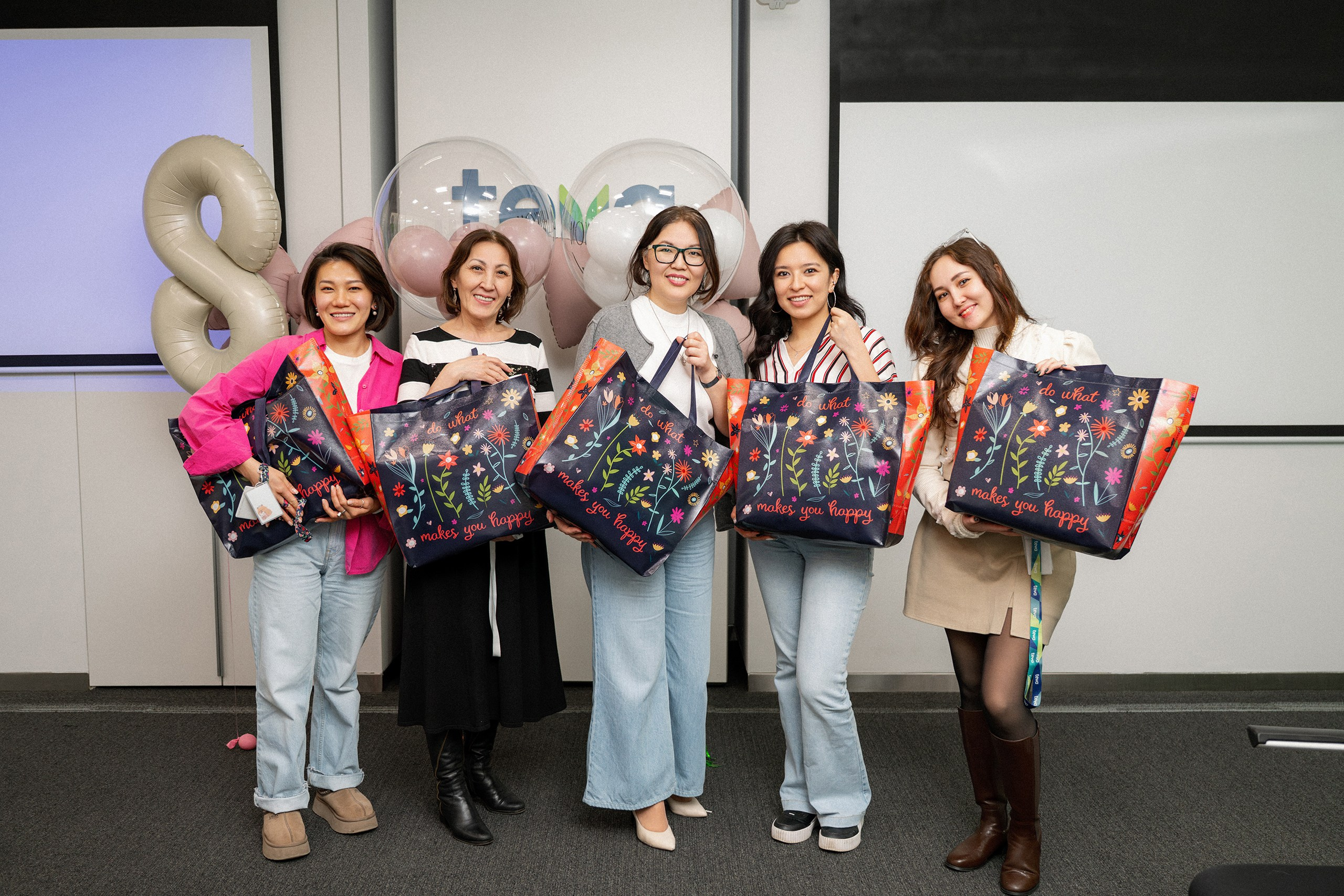 Teva, 8 марта, квиз. Фотограф в Алматы — Алексей Коньков | Репортаж, свадьбы, портреты, Love story