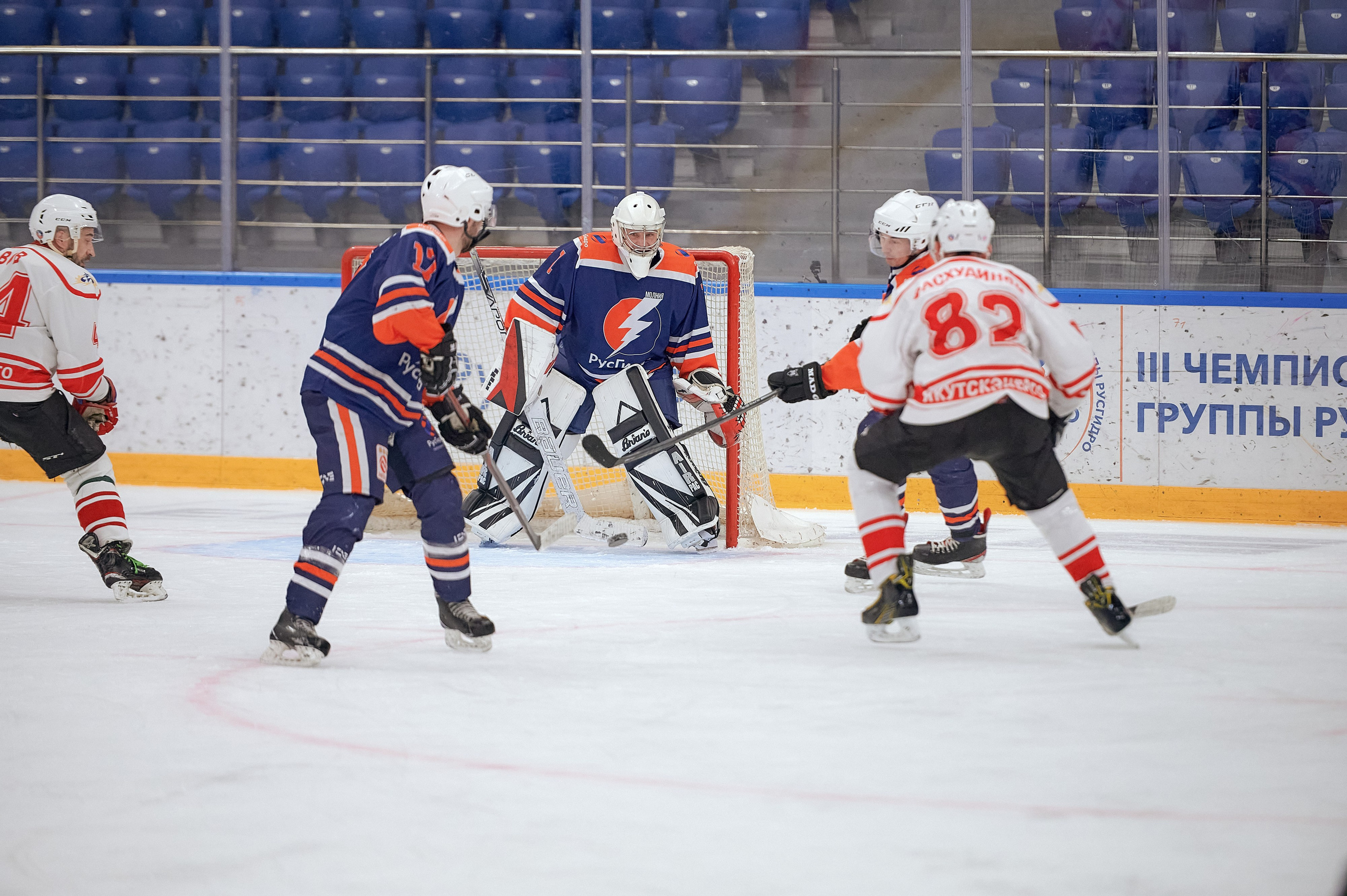 Портфолио репортажной фотосъёмки: Кристалл арена — Хоккей — РусГидро. Фотограф Яковлев Роман — Красноярск