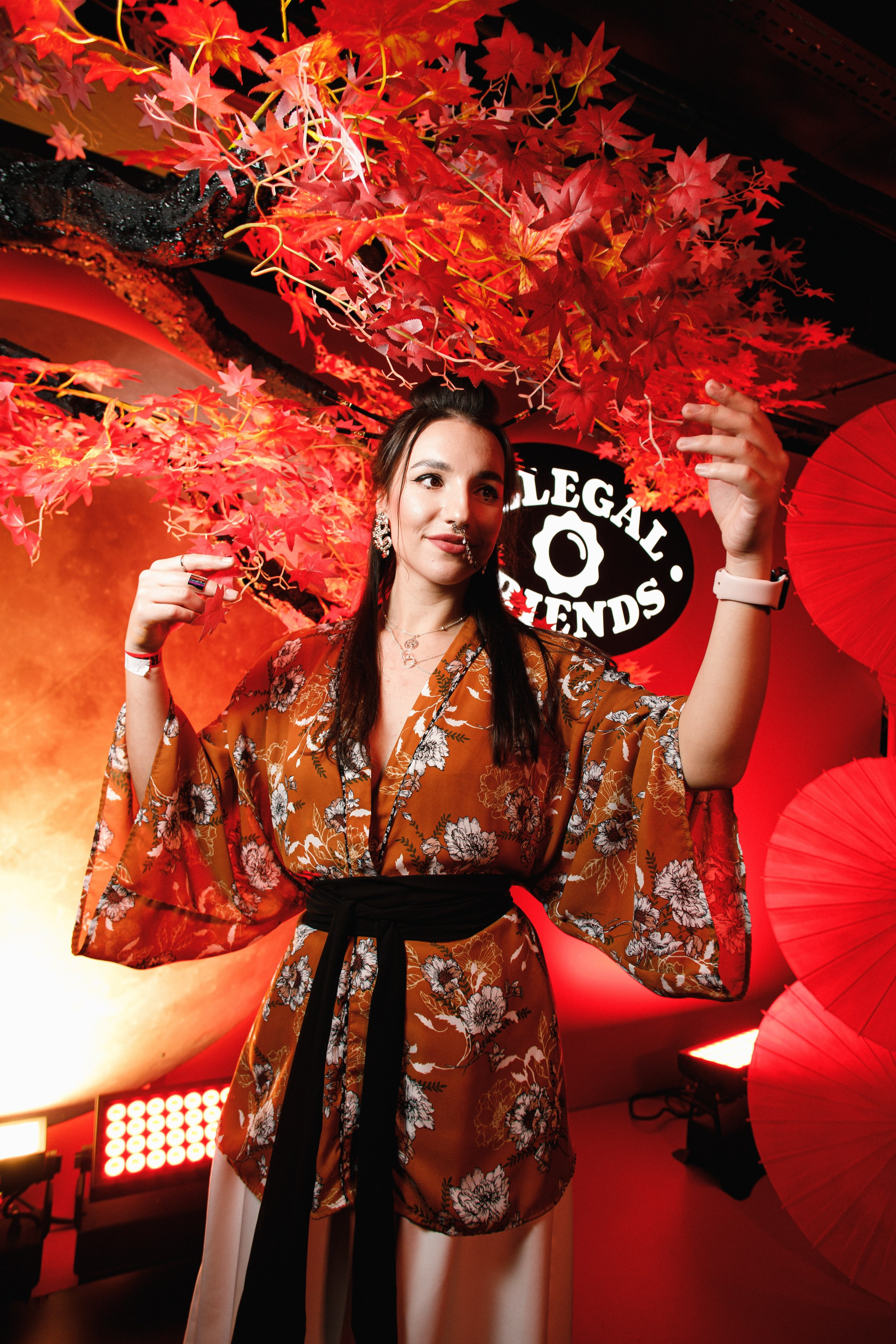 ILLEGAL FRIENDS | ASIA. СВОИ. ФОТООТЧЕТЫ-СОБЫТИЯ-МЕСТА