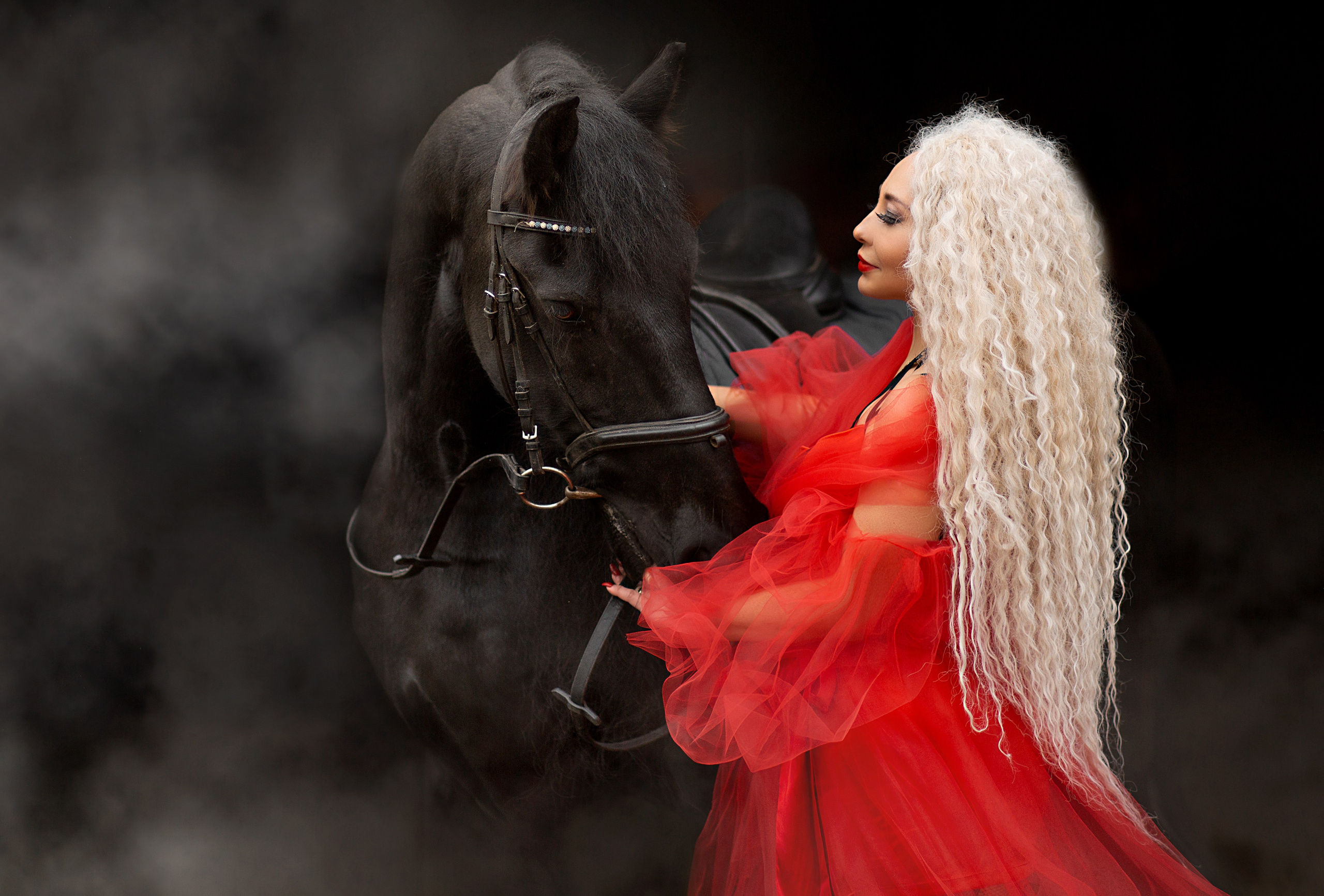 Олена и Дантес (КСК Курцево). Фотосессия с лошадьми в Нижнем Новгороде