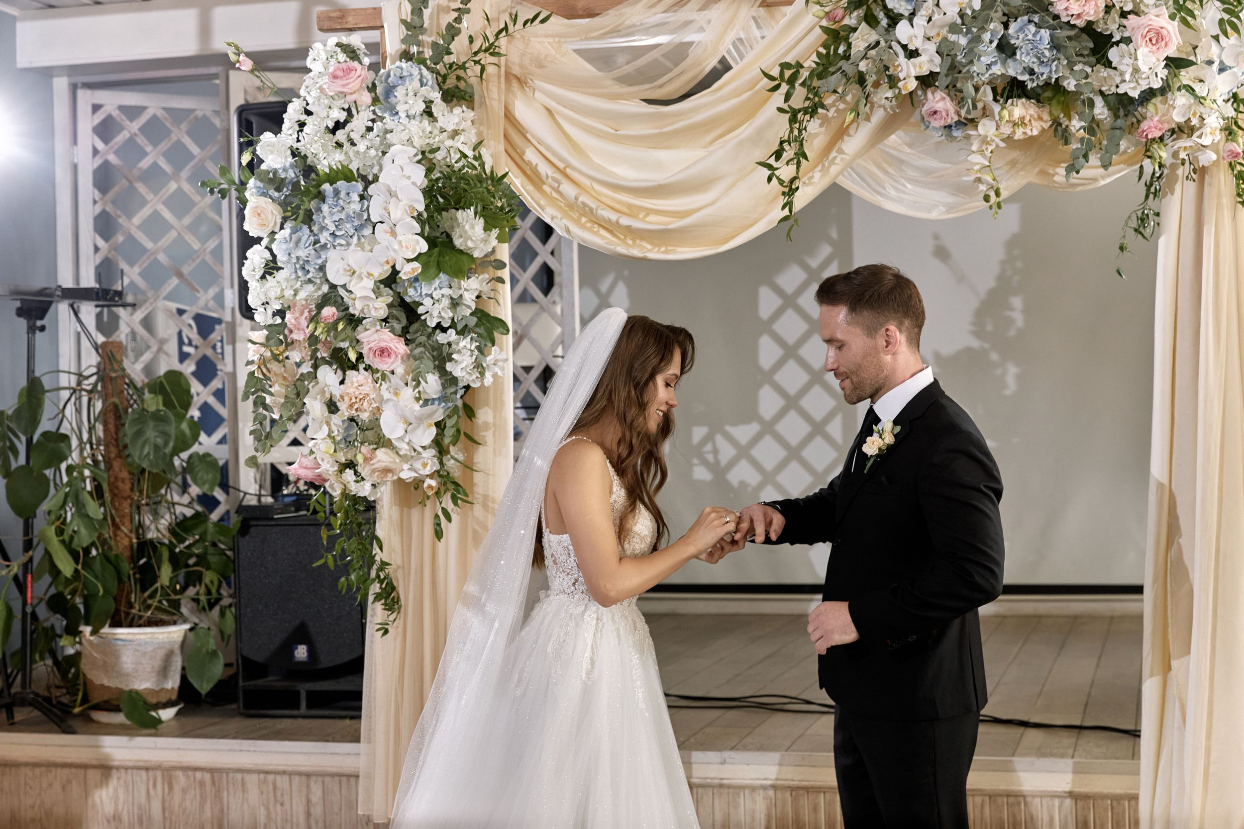 Выездная регистрация в Kalipso. Свадебный фотограф СПБ Михаил Песиков