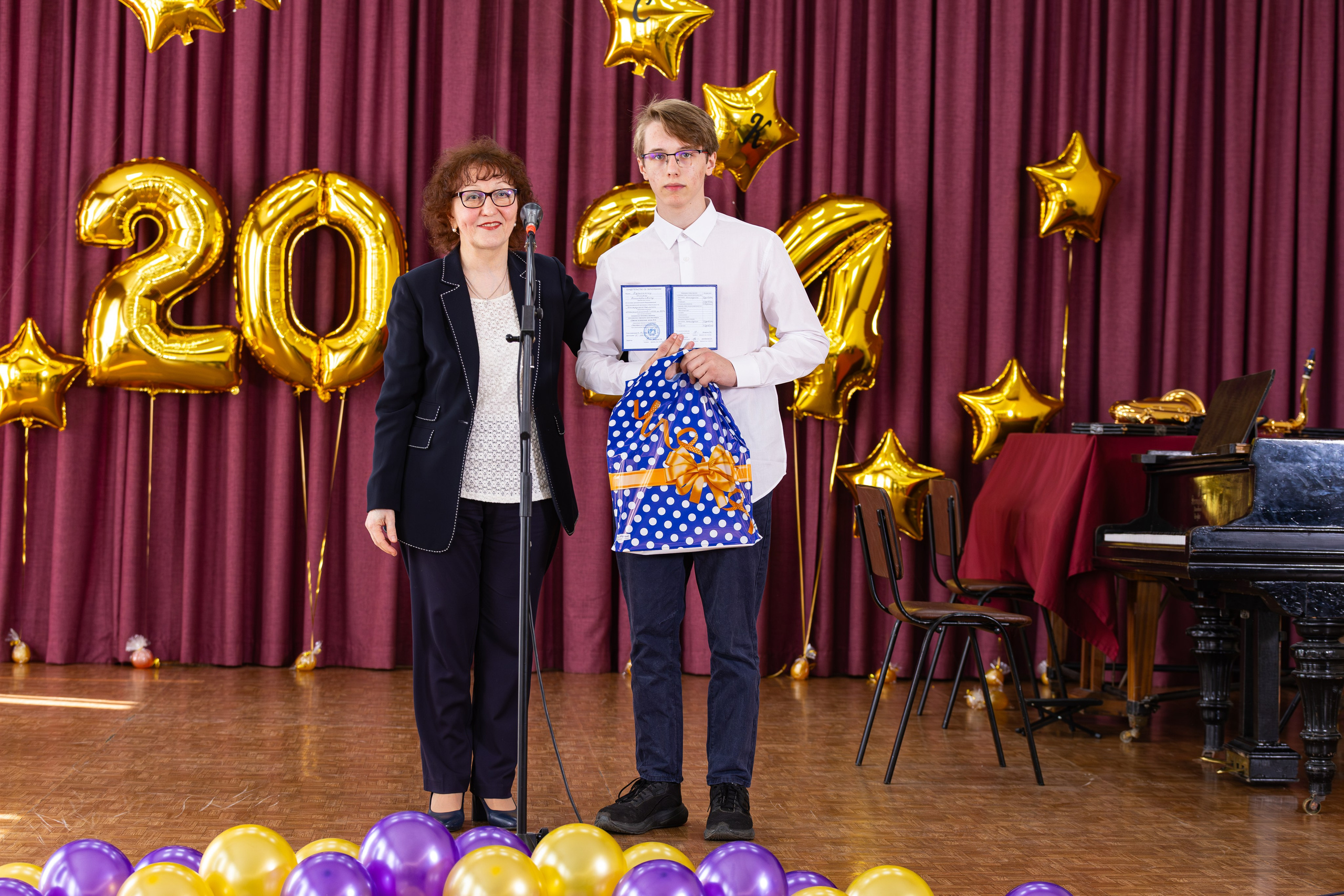 Выпускной музыкальная школа № 8. Фотограф Александр Поздняков  Новосибирск