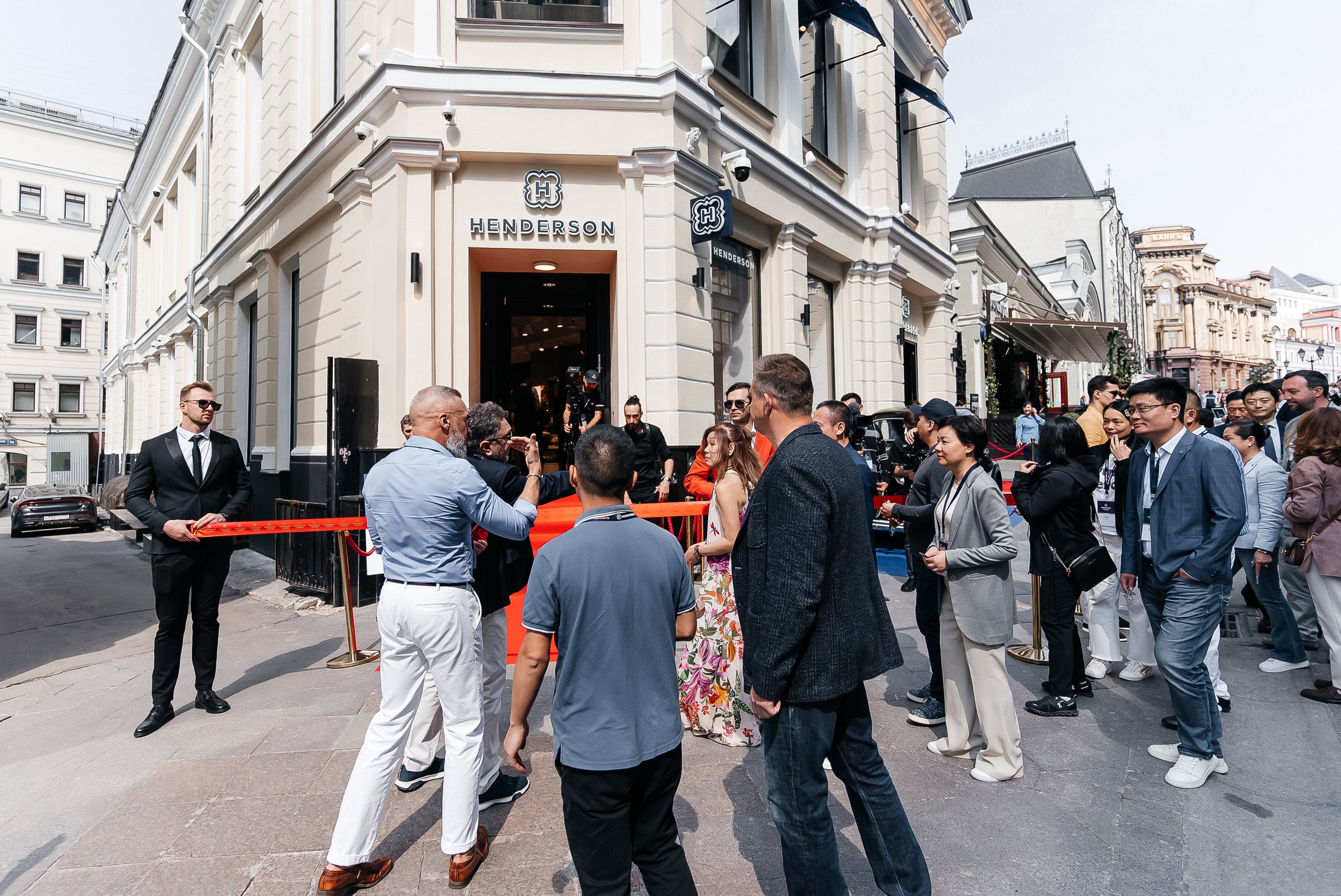 Henderson. Павел Краснов — Свадебный и репортажный фотограф в Москве