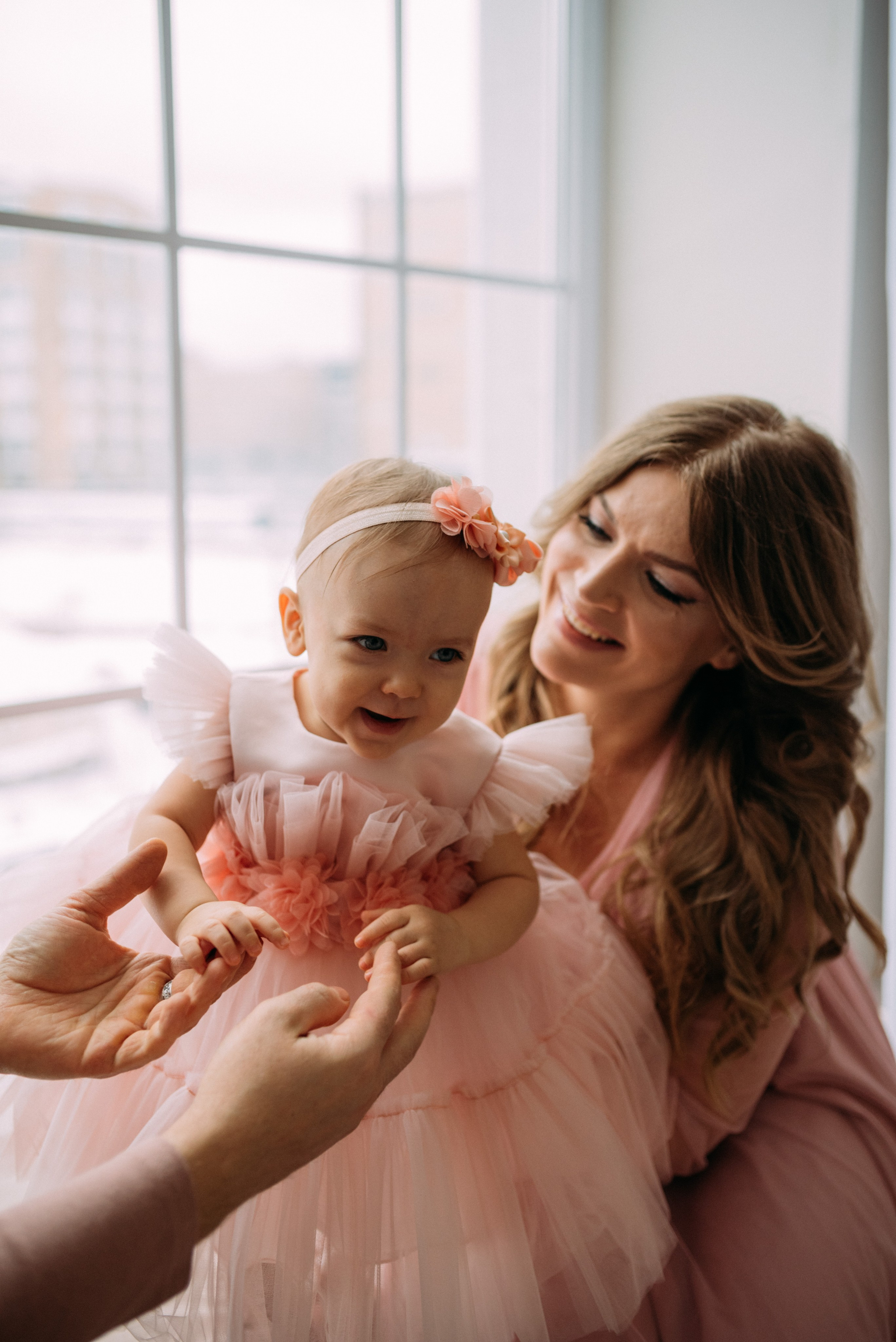 Анна, Мишель, Виктор — годовасие в студии