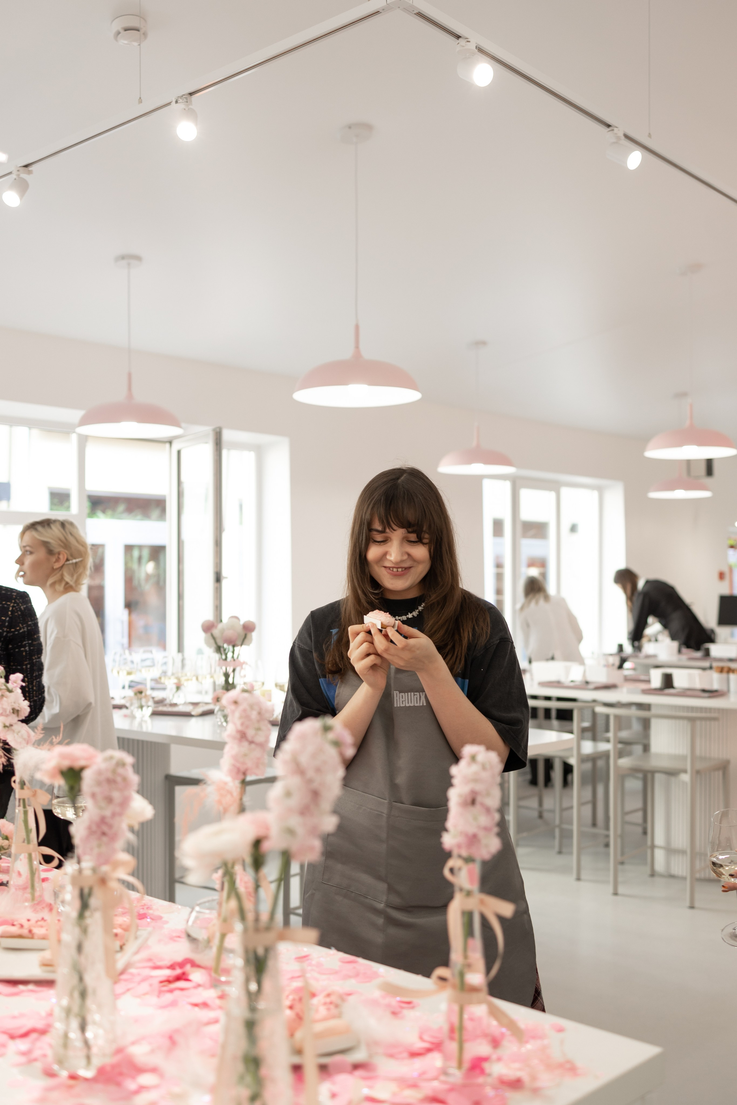 Rewax открытие Кирочная. Репортажный и портретный фотограф в Санктпетербурге. Видиосъемка мероприятий в Санкт-Петербурге