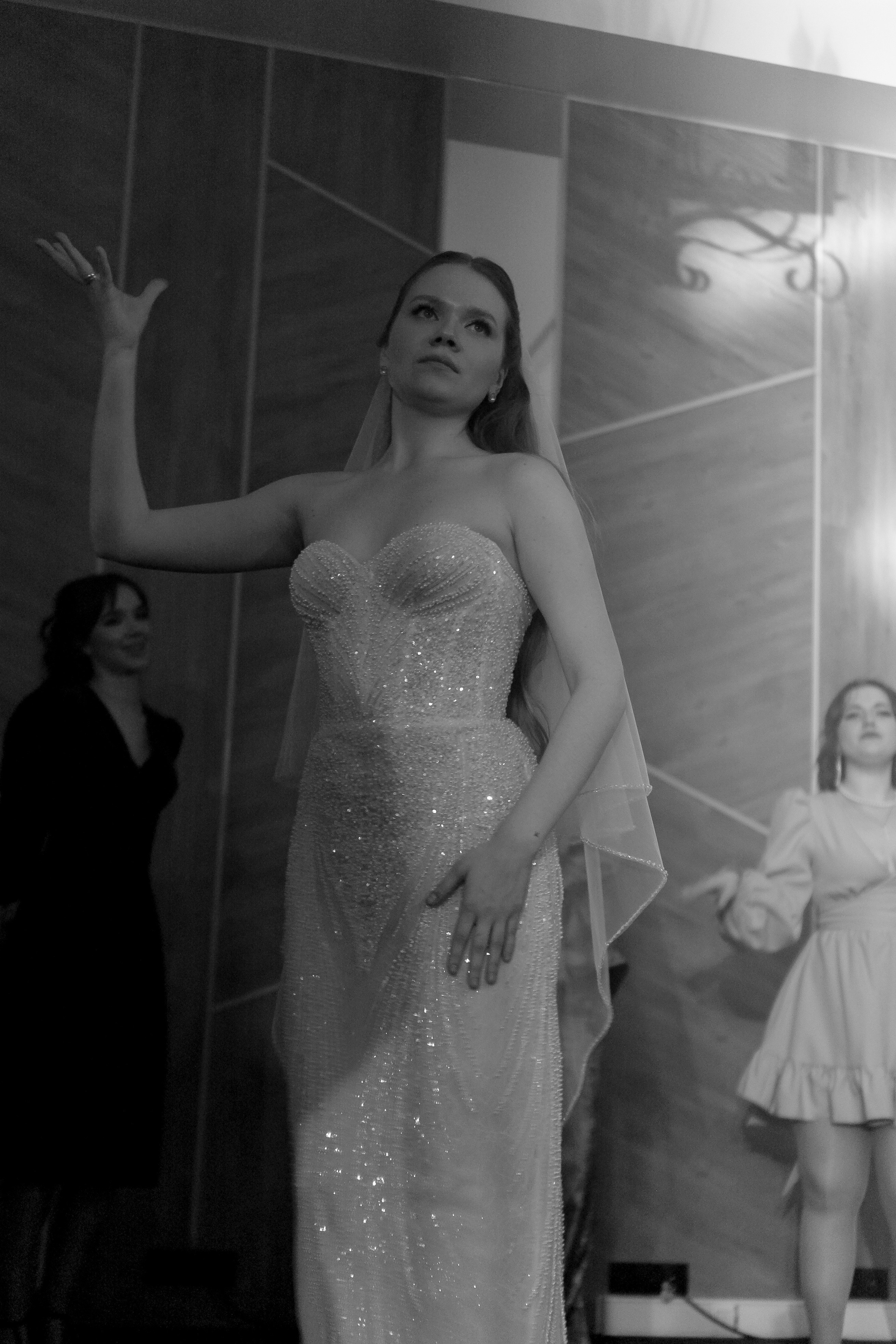 СВАДЕБНАЯ СЬЕМКА СБОРОВ В ОТЕЛЕ И ВЫЕЗД НА ЦЕРЕМОНИЮ (СНЯТО В СИБИРЕ В НИЖНЕВАРТОВСКЕ). Профессиональный фотограф, Санкт-Петербург — Виктория Богомолова