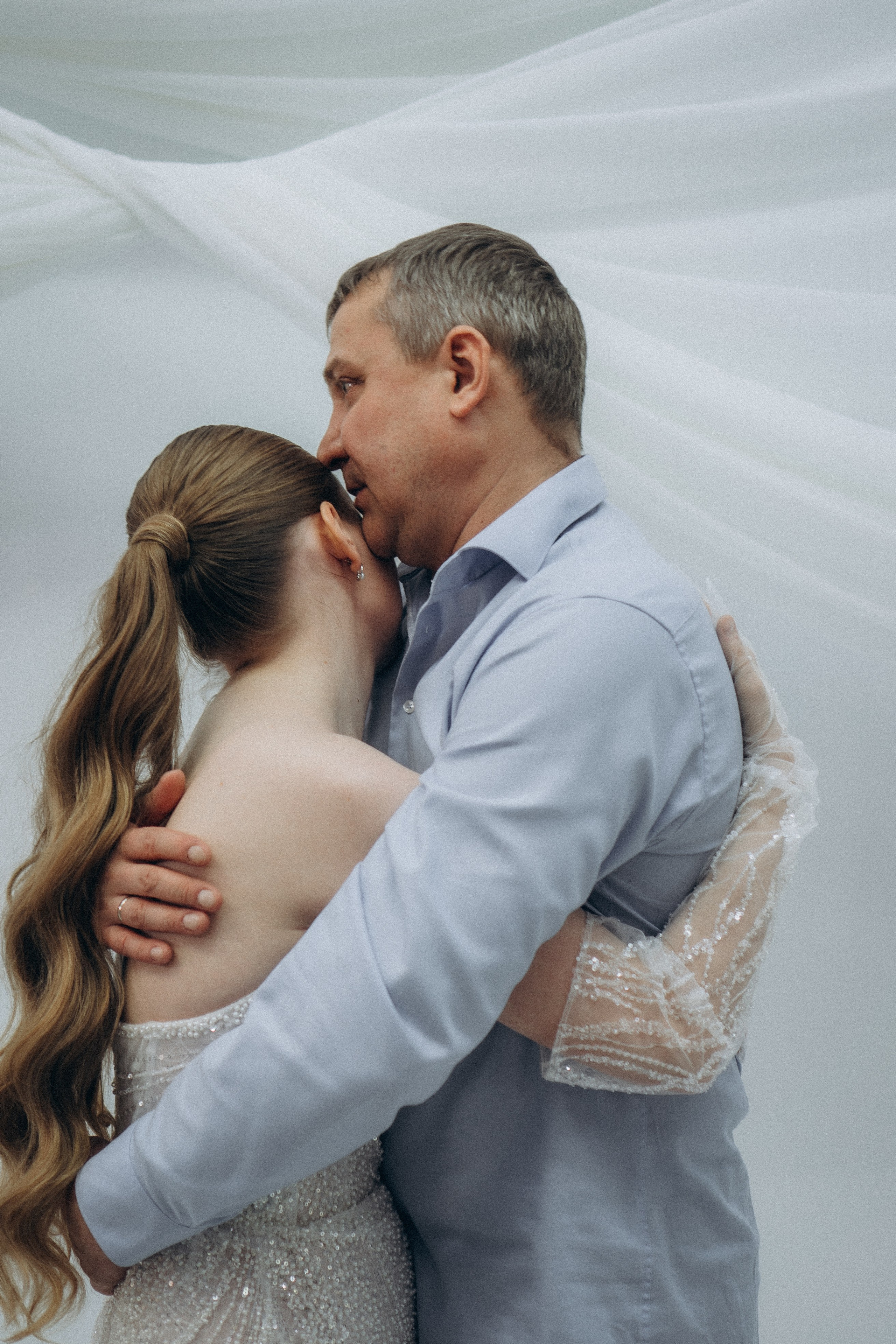 ТАНЕЦ С ПАПОЙ СВАДЕБНМ БАНКЕТЕ (СНЯТО В СИБИРЕ В НИЖНЕВАРТОВСКЕ). Профессиональный фотограф, Санкт-Петербург — Виктория Богомолова