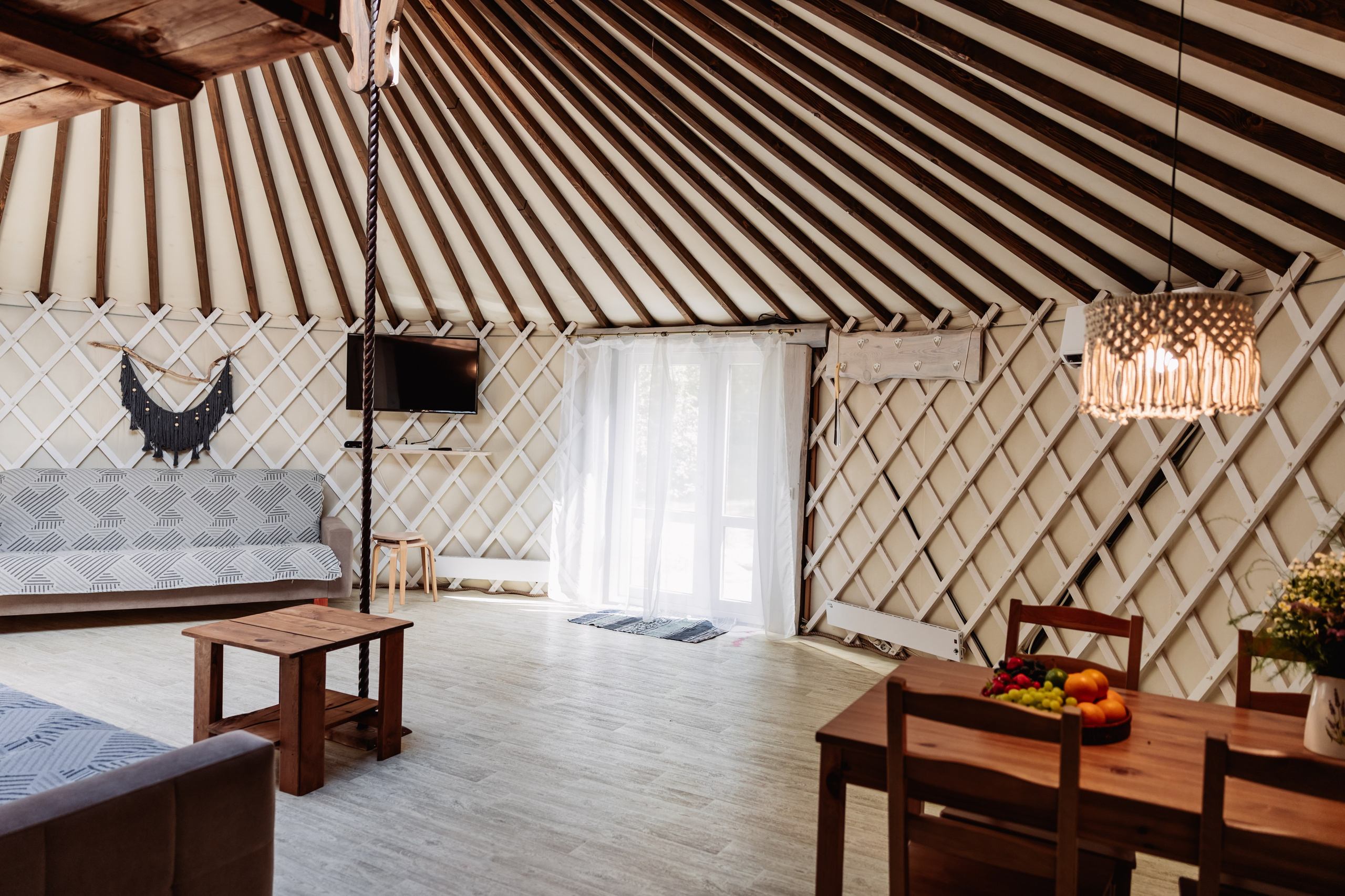 БЕРЕЗКА ВИЛАДЖ | Глэмпинг в Коломне | Юрта «Лесная». ФОТОГРАФ ИРИНА ШАМАТАВА