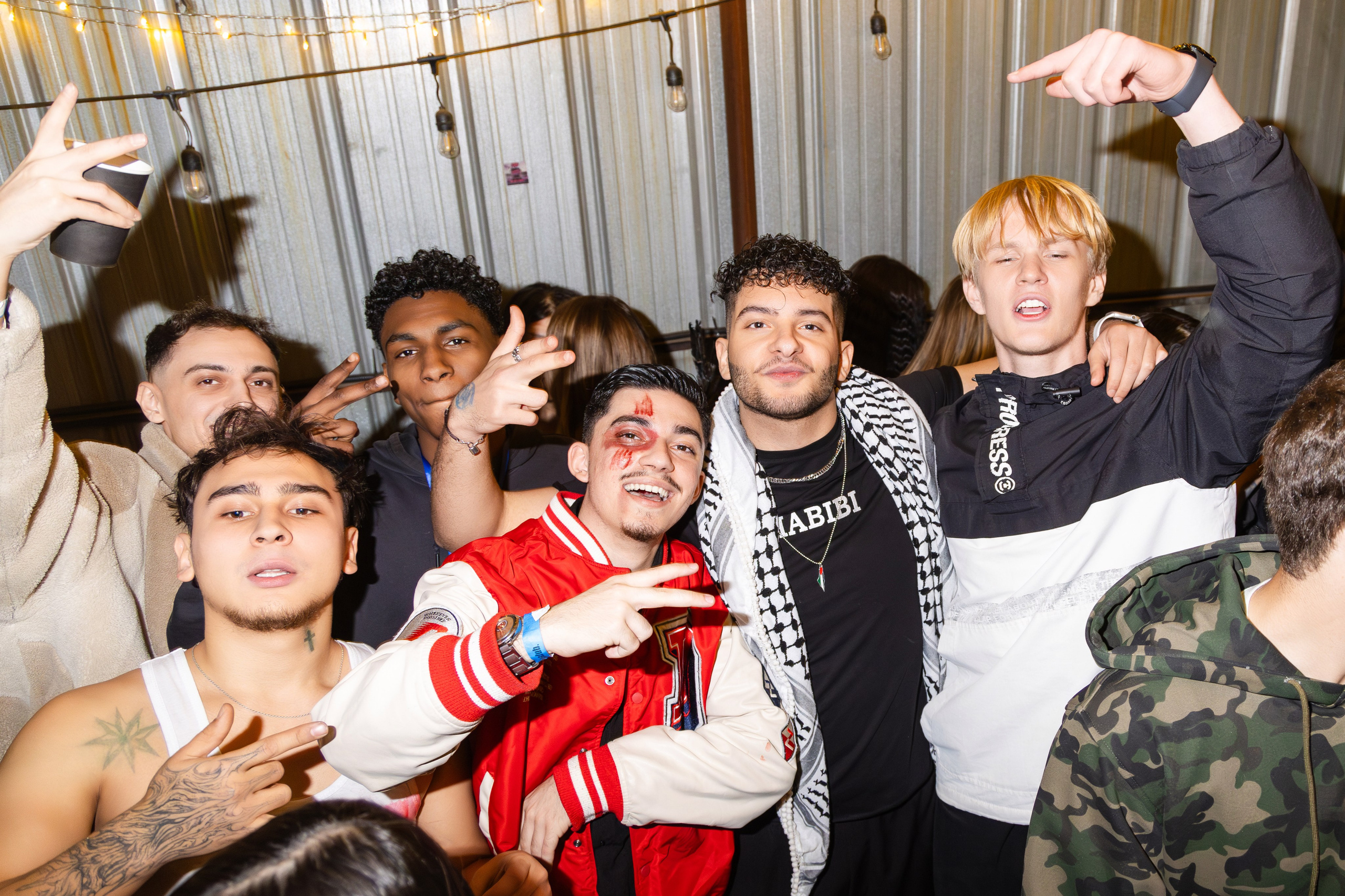 ВЫШКА WAVE — HALLOWEEN. Портретный фотограф в Алматы