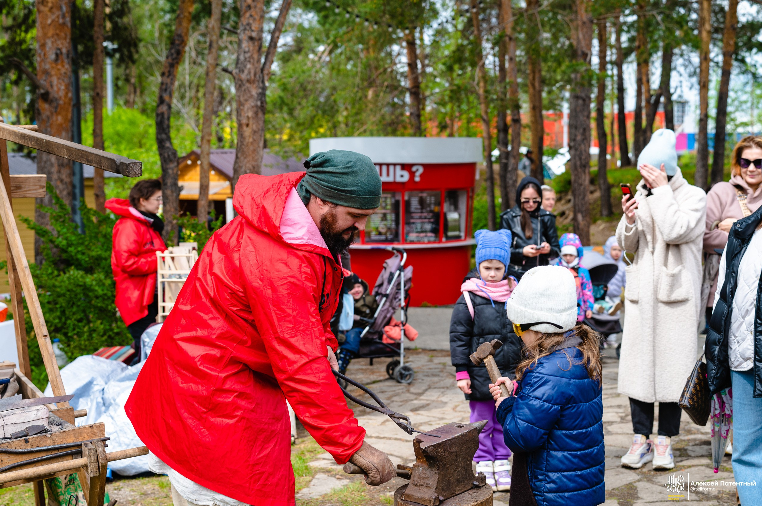 Фестиваль сказок Дикоросы. Екатеринбург. Май 2024. Репортажный и концертный фотограф Алексей Патентный в Екатеринбурге