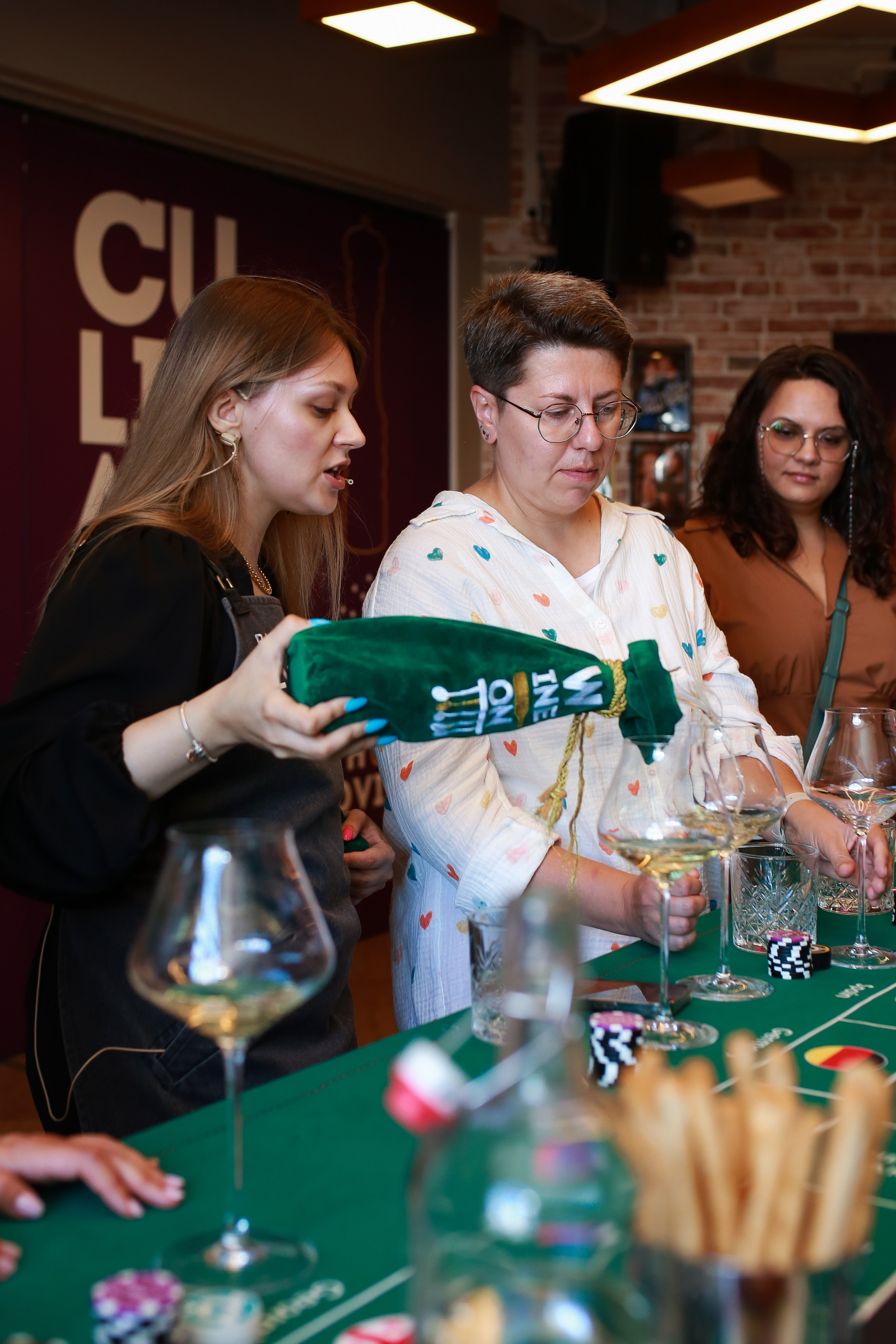 Винное казино для «JTI». Репортажный и портретный фотограф Полина Ершова