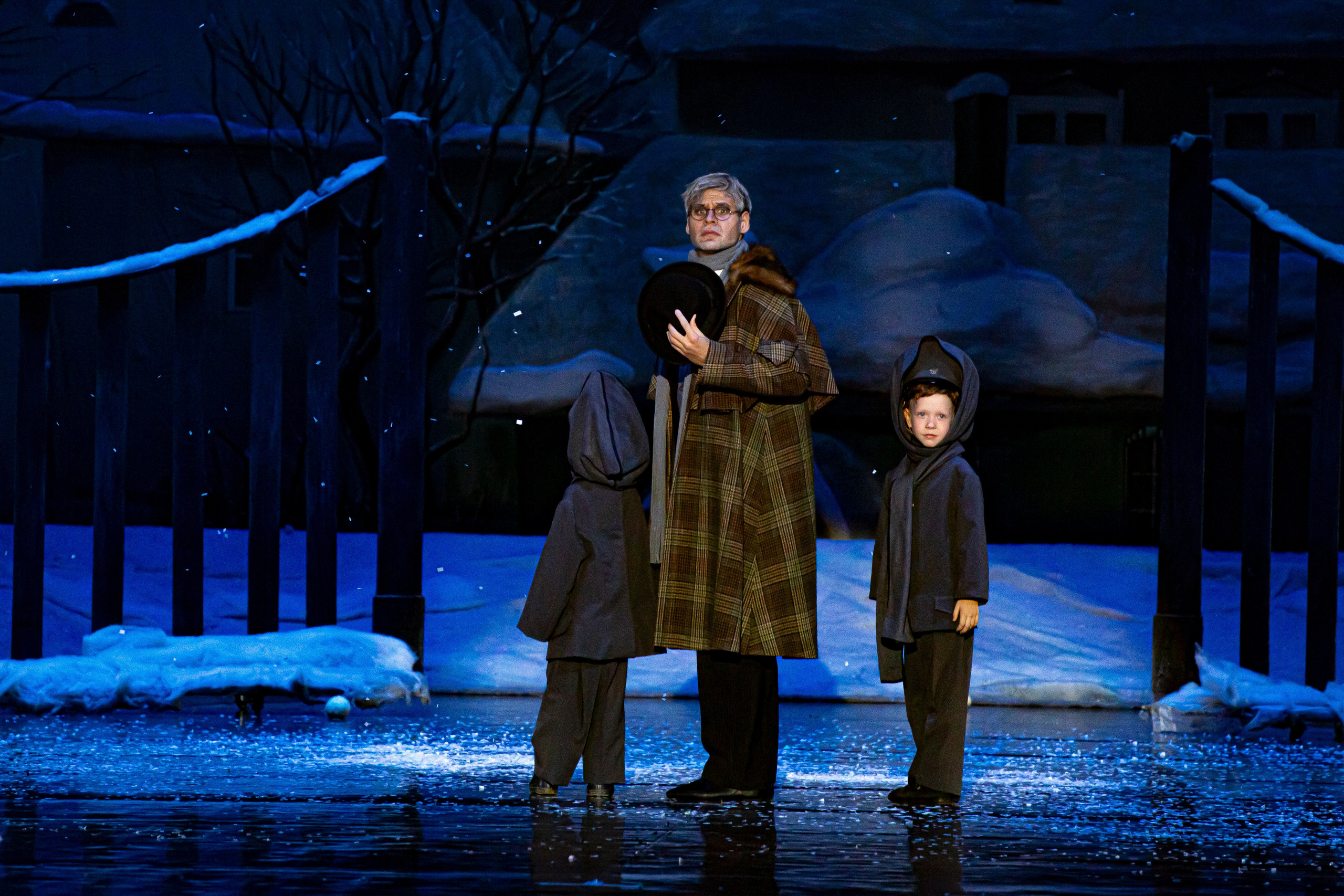 Анюта — спектакль — премьера на сцене Зимнего театра Марийского театра оперы и балета. Фотограф в Сочи Юрий Шептаев