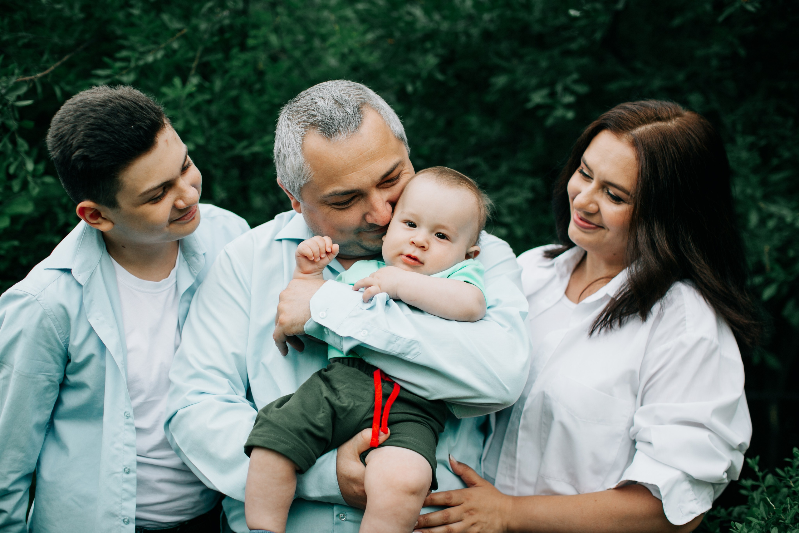 Семейная фотосессия в парке. Фотограф в Крыму