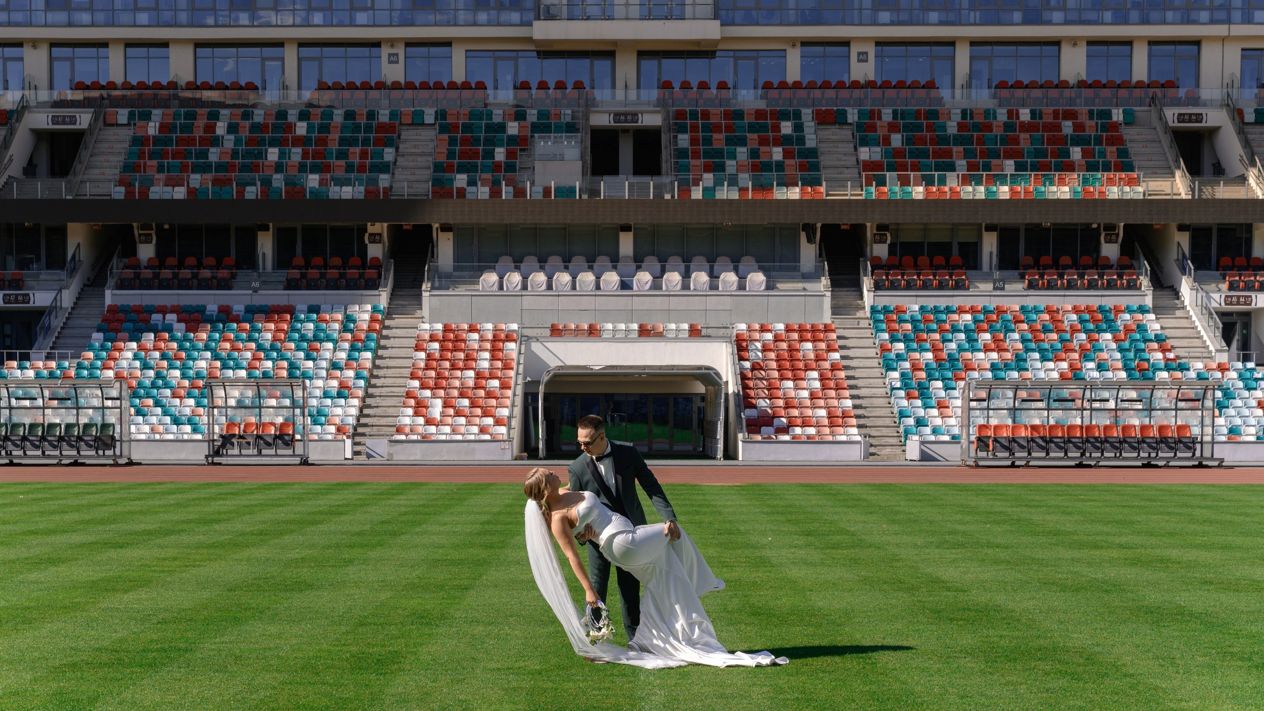 Фотограф на свадьбу Минск Москва Санкт-Петербург Свадебный фотограф Фотограф на свадьбу Репортажный фотограф Love Story Свадебная прогулка. Свадебный фотограф — Крюков Константин