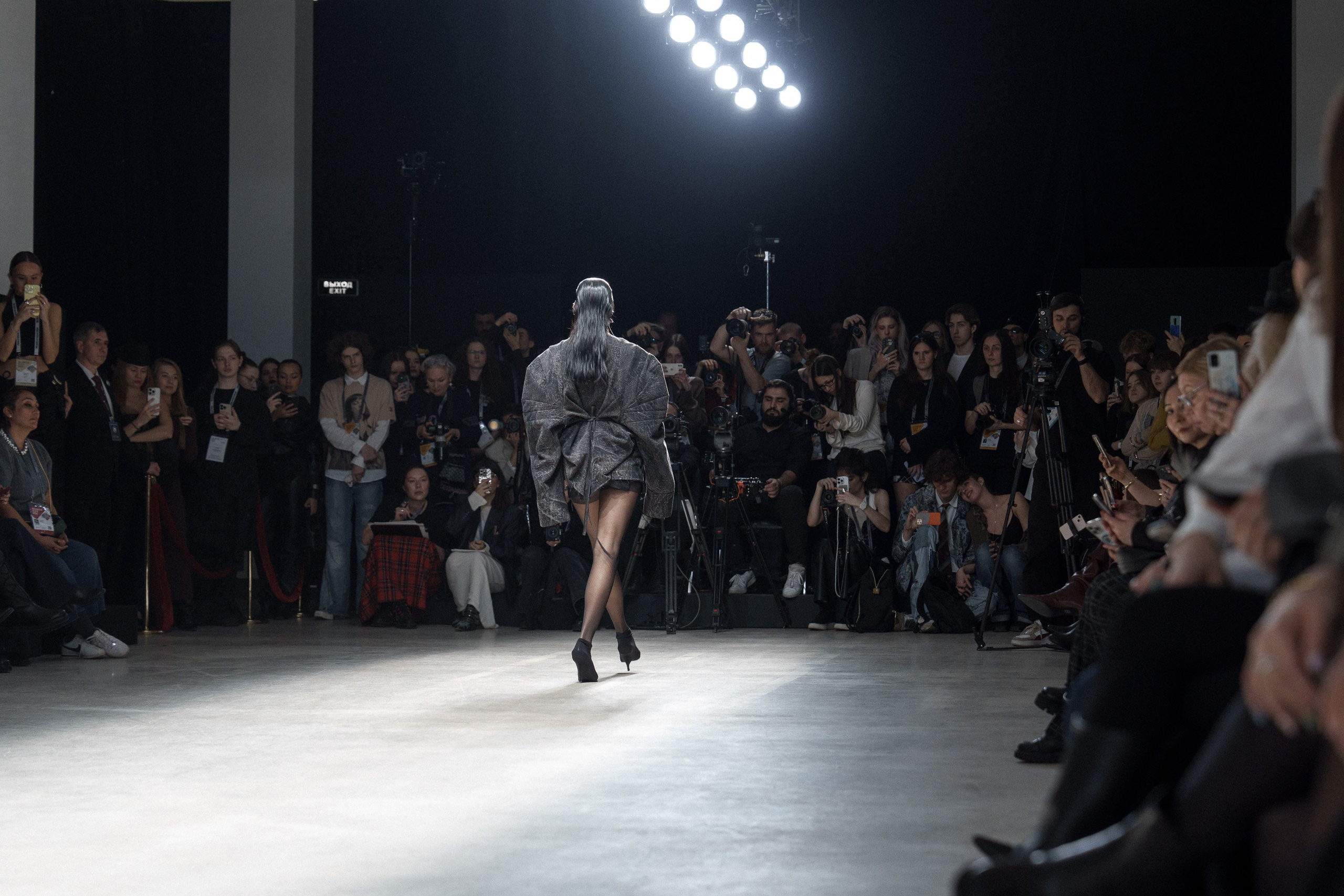 Moscow Fashion Week 2025 весна. Фотограф Николай Прокофьев модельные тесты в Москве