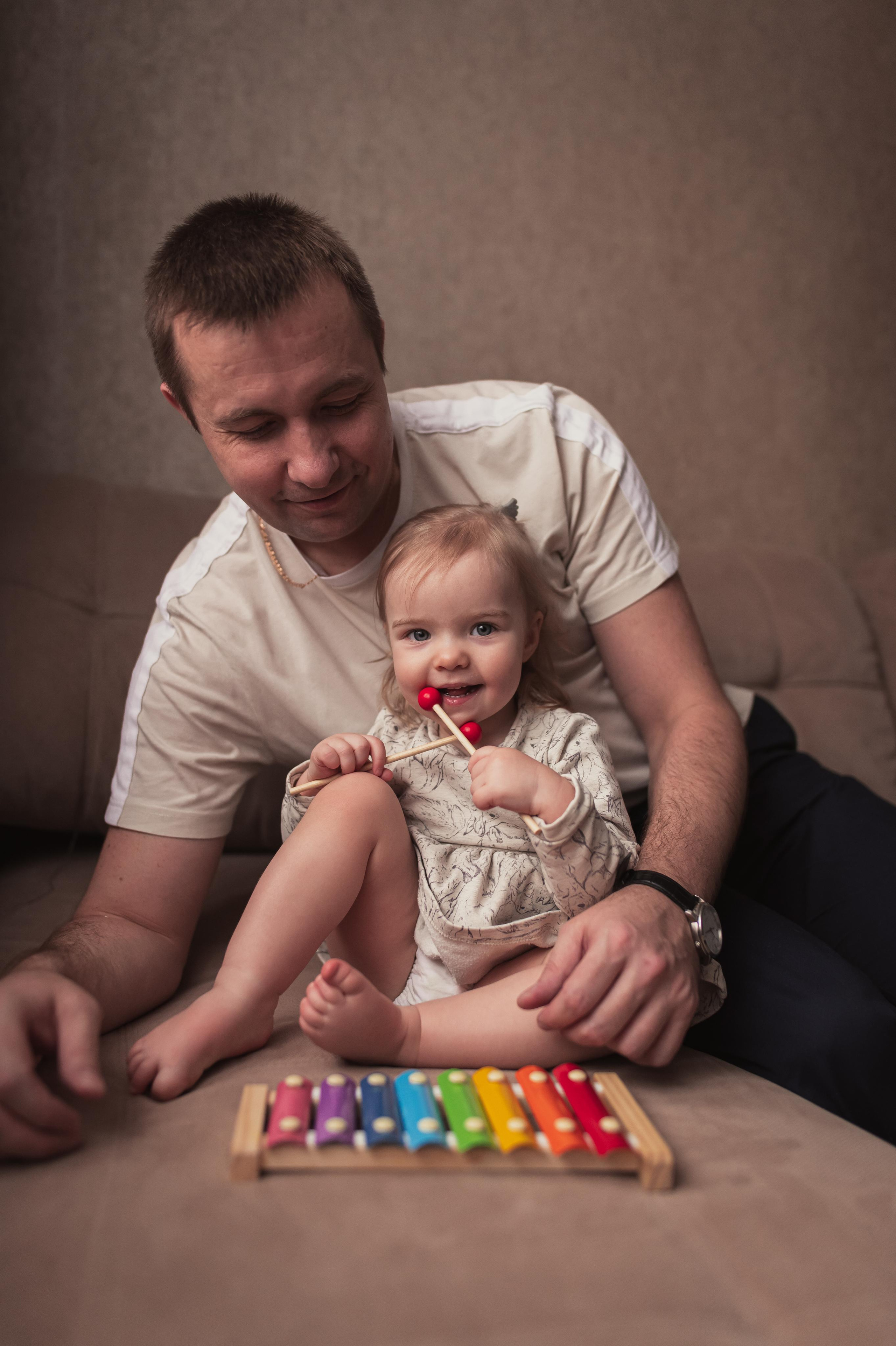 Домашние тёплые фото с весёлой малышкой. Семейный фотограф. Lifestyle. Москва. Анастасия Михайлова