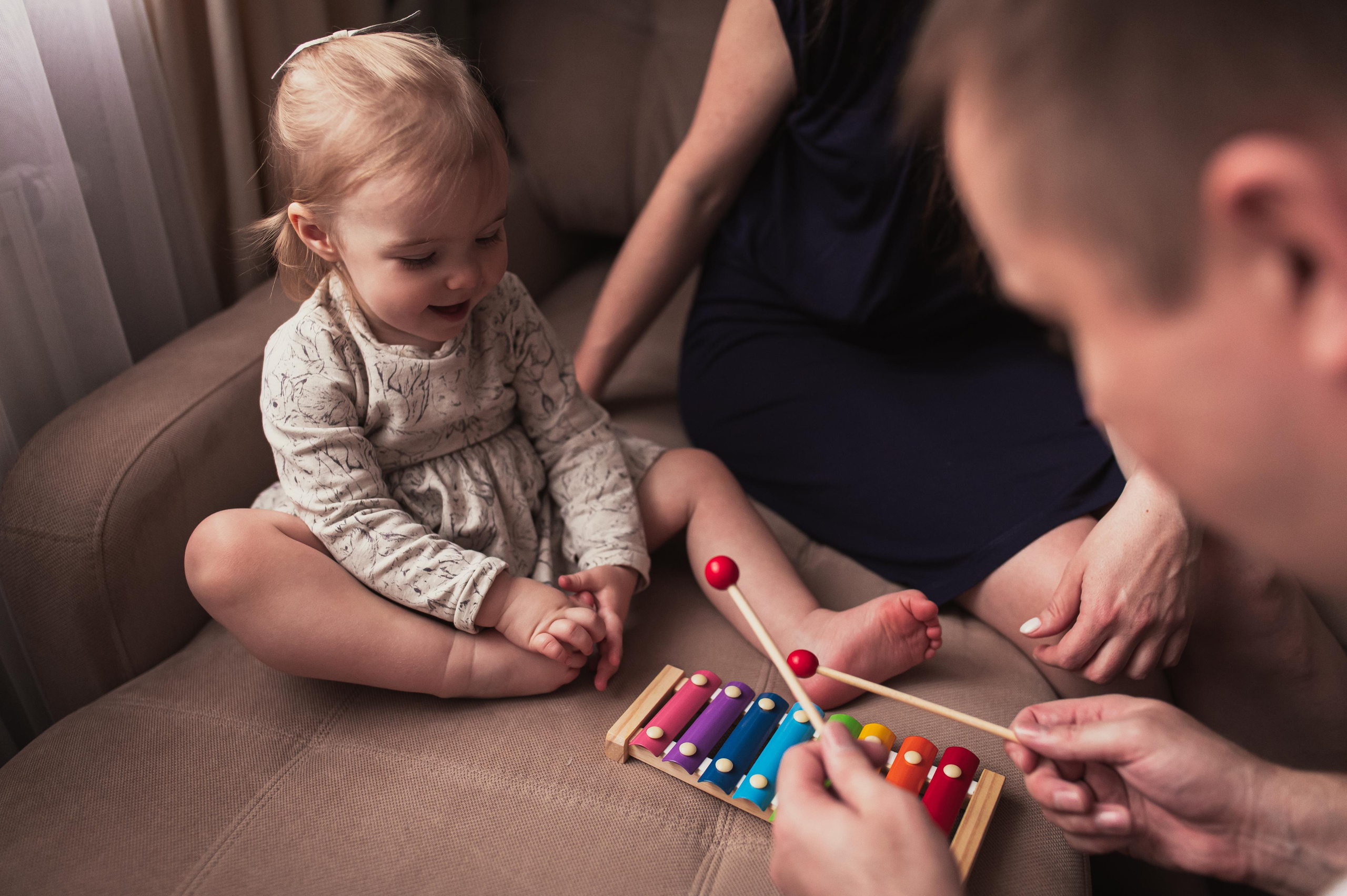 Домашние тёплые фото с весёлой малышкой. Семейный фотограф. Lifestyle. Москва. Анастасия Михайлова