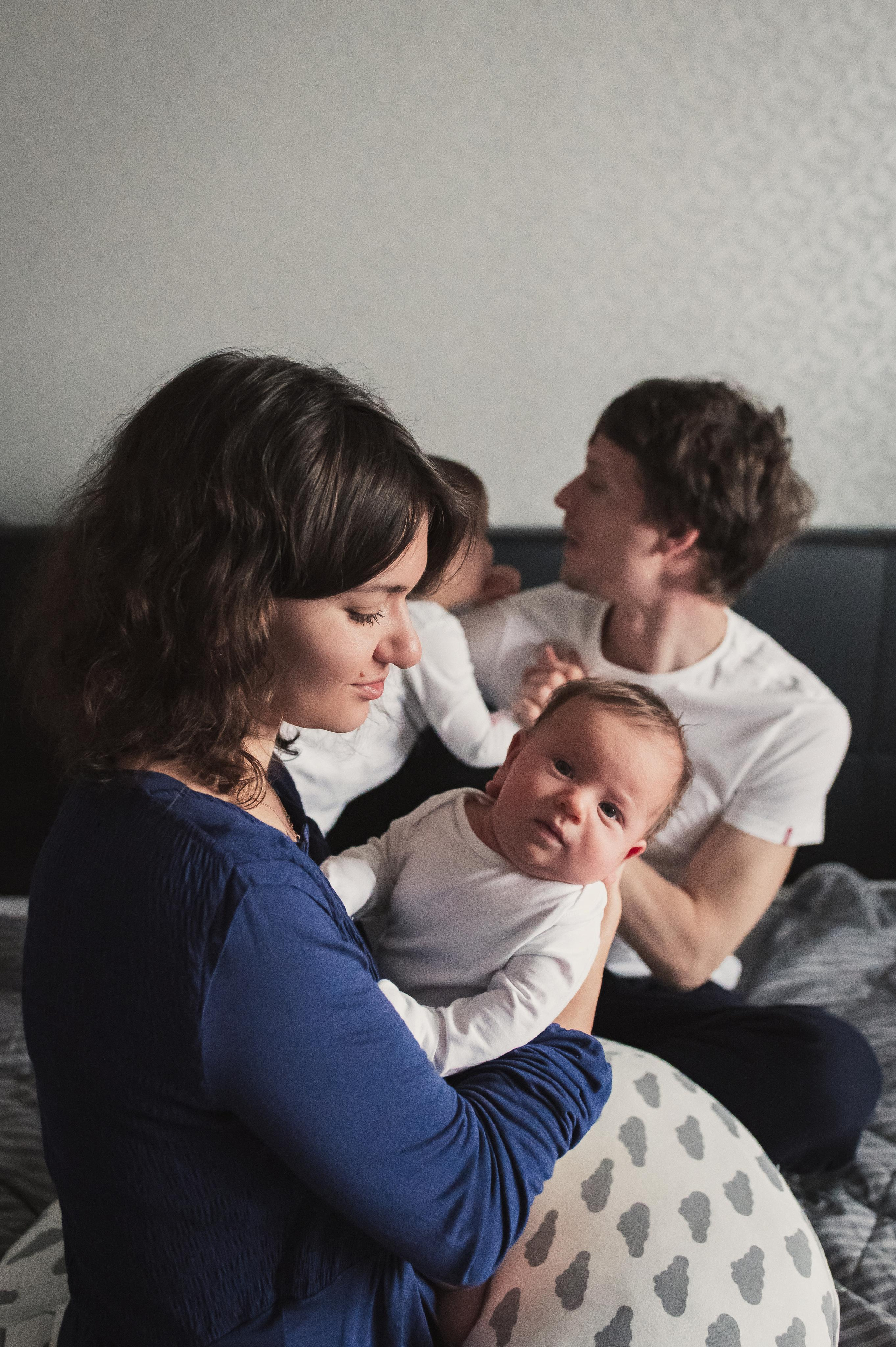Домашние фото с месячным малышом и двухлеткой. Семейный фотограф. Lifestyle. Москва. Анастасия Михайлова