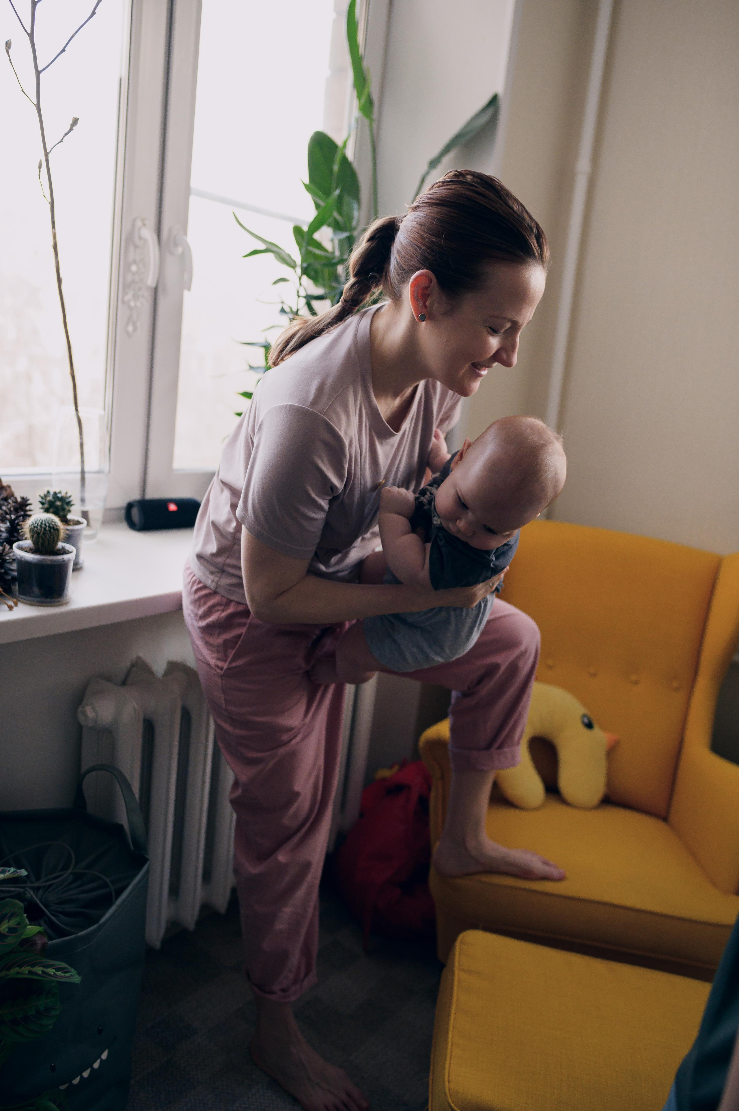 Домашние фото в сталинке с горчицей. Семейный фотограф. Lifestyle. Москва. Анастасия Михайлова