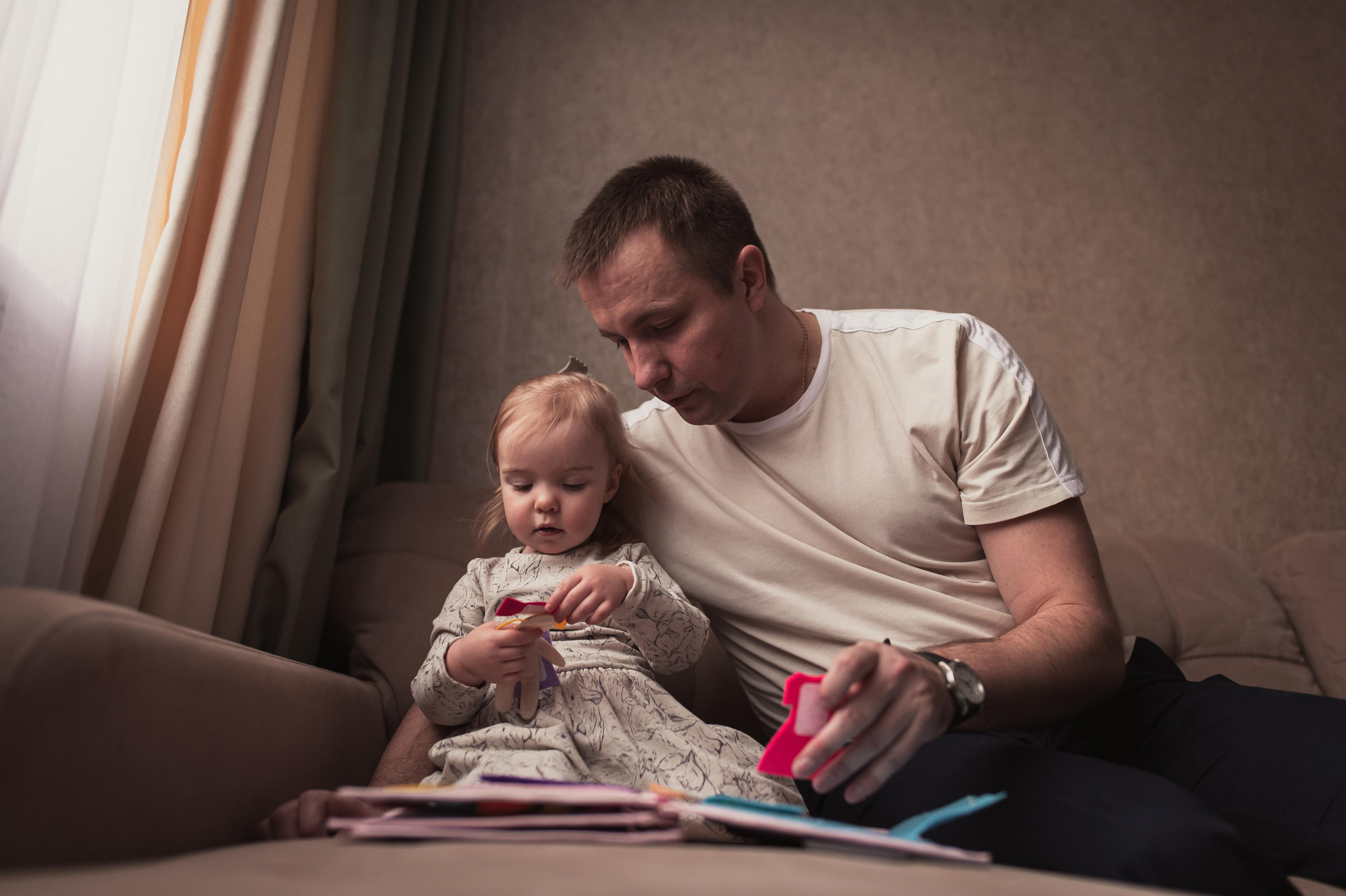 Домашние тёплые фото с весёлой малышкой. Семейный фотограф. Lifestyle. Москва. Анастасия Михайлова