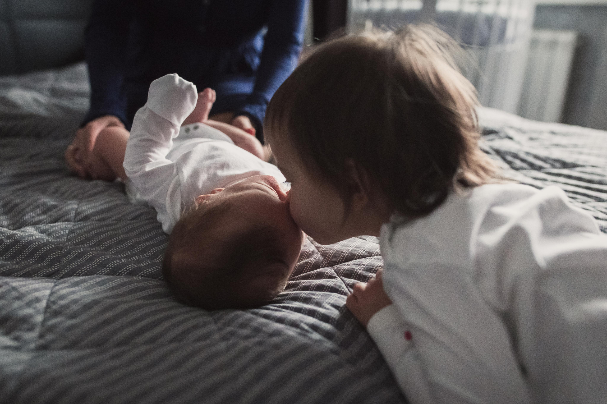 Домашние фото с месячным малышом и двухлеткой. Семейный фотограф. Lifestyle. Москва. Анастасия Михайлова