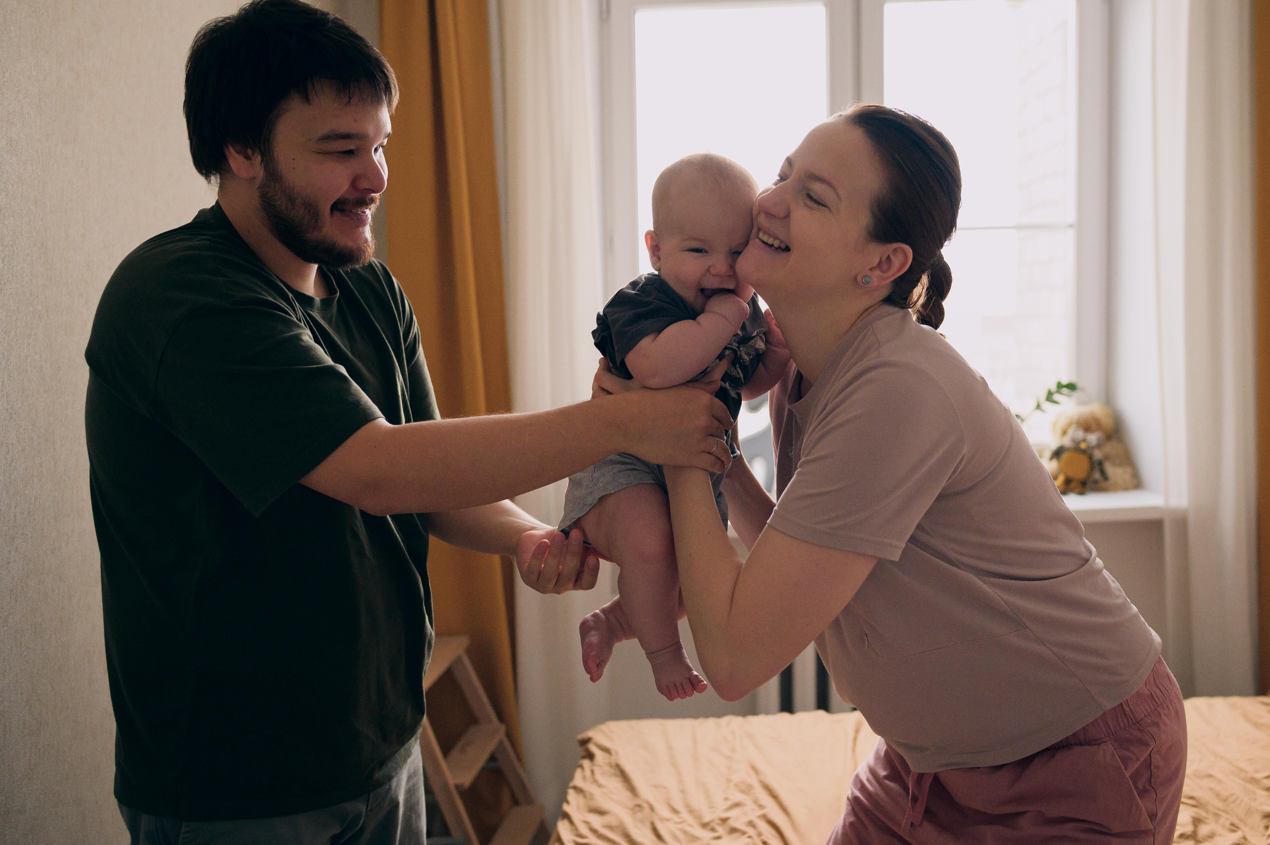 Домашние фото в сталинке с горчицей. Семейный фотограф. Lifestyle. Москва. Анастасия Михайлова