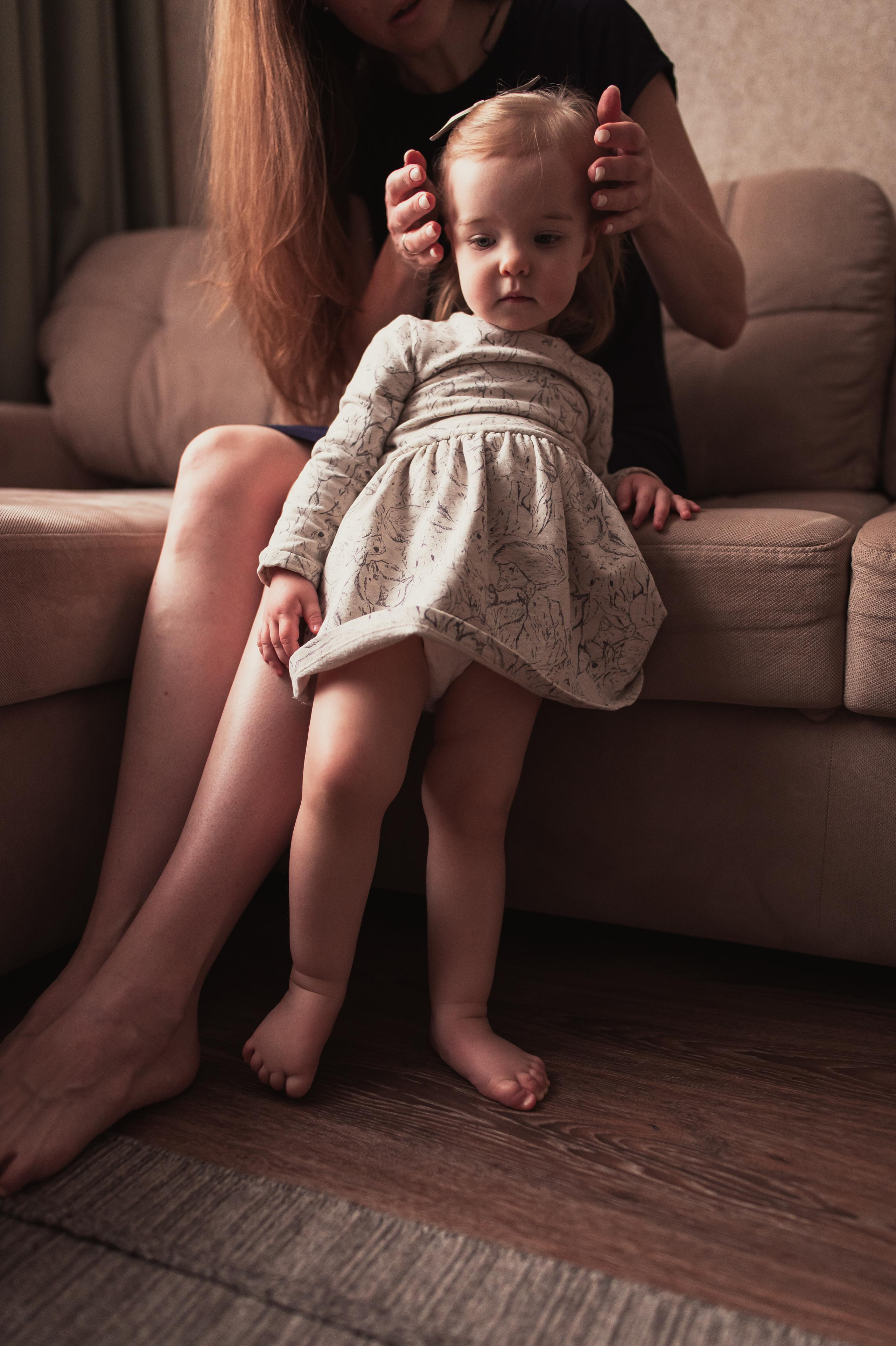 Домашние тёплые фото с весёлой малышкой. Семейный фотограф. Lifestyle. Москва. Анастасия Михайлова