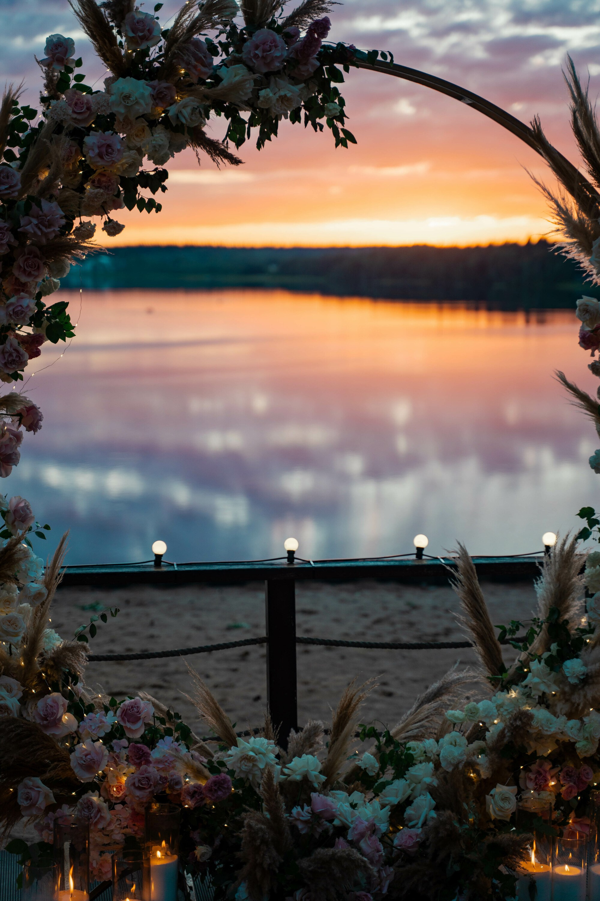 Свадьба в Лесной Рапсодии на берегу озера. Свадебный фотограф в Санкт-Петербурге и Москве Андрей Нестеров
