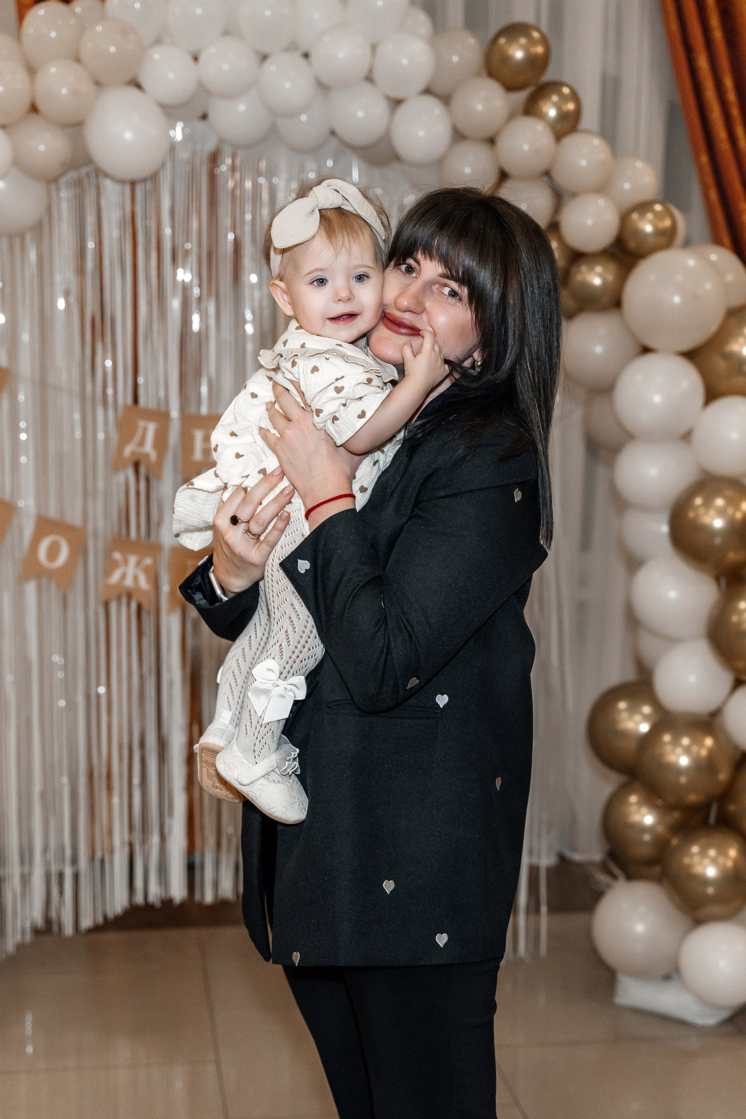 Александра и Виктория 1 годик. Семейный фотограф в Белгороде Амелина Алина