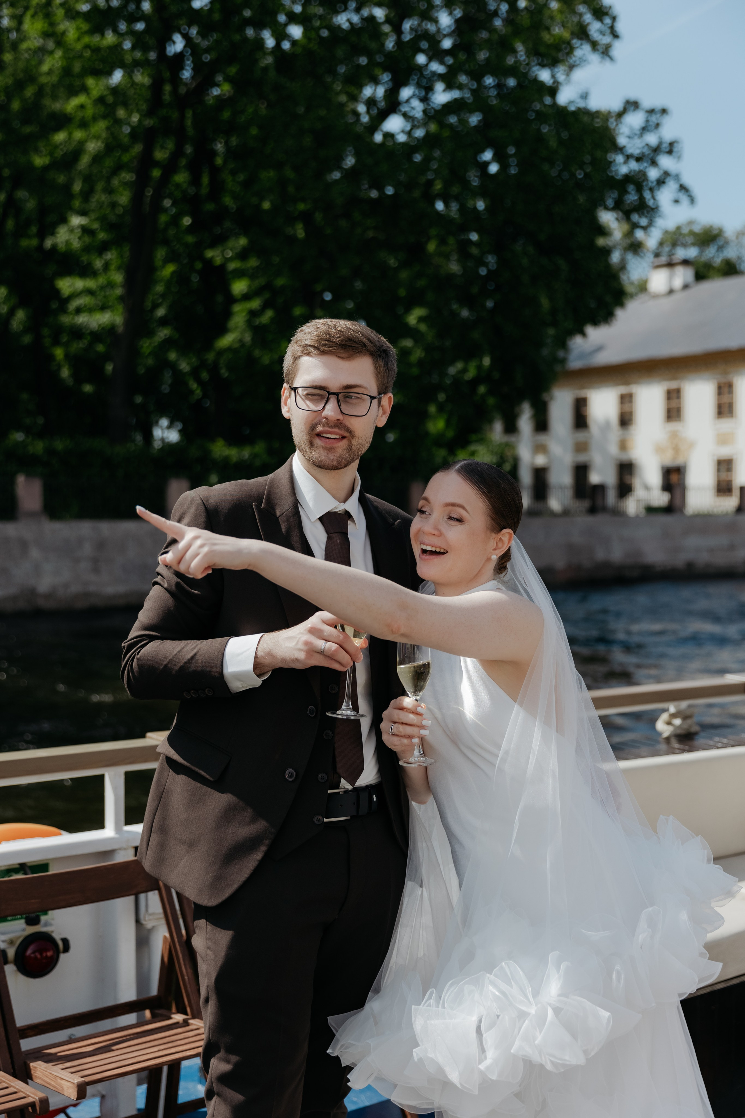 Двери Петроградки. Свадебный и репортажный фотограф в Санкт-Петербурге