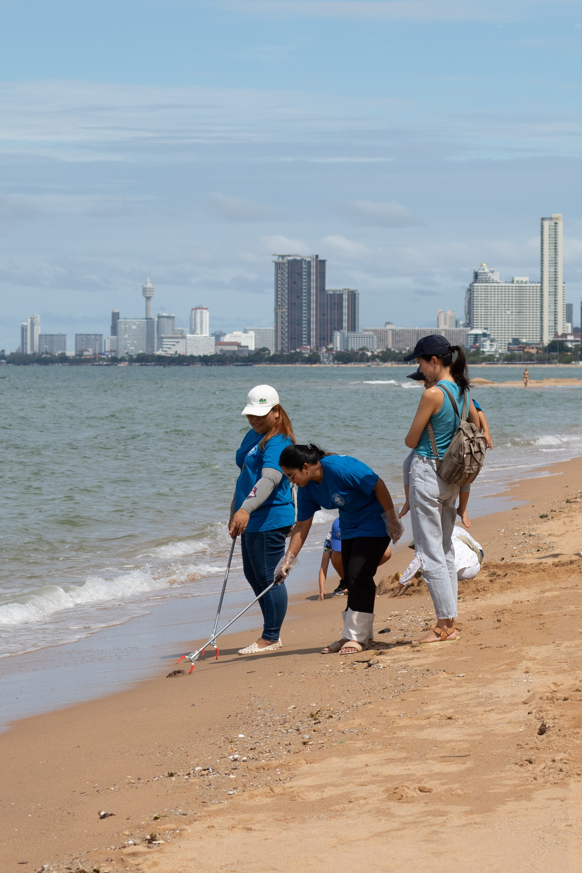 The Good News — PlanetCleanup. Portrait photographer in Thailand