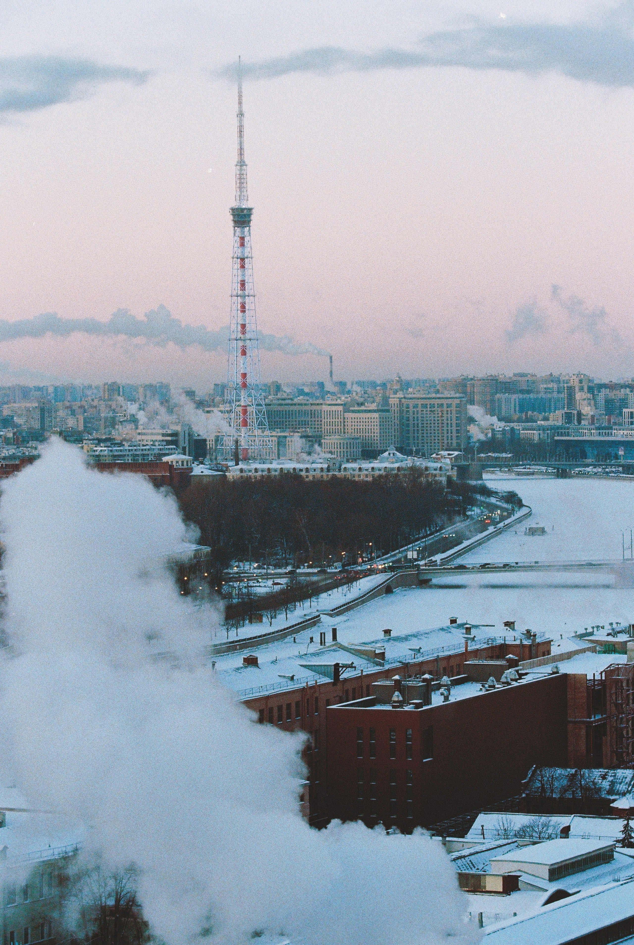 Фотографии цветные. Свадебный и семейный пленочный фотограф в Петербурге Истомина Ирина