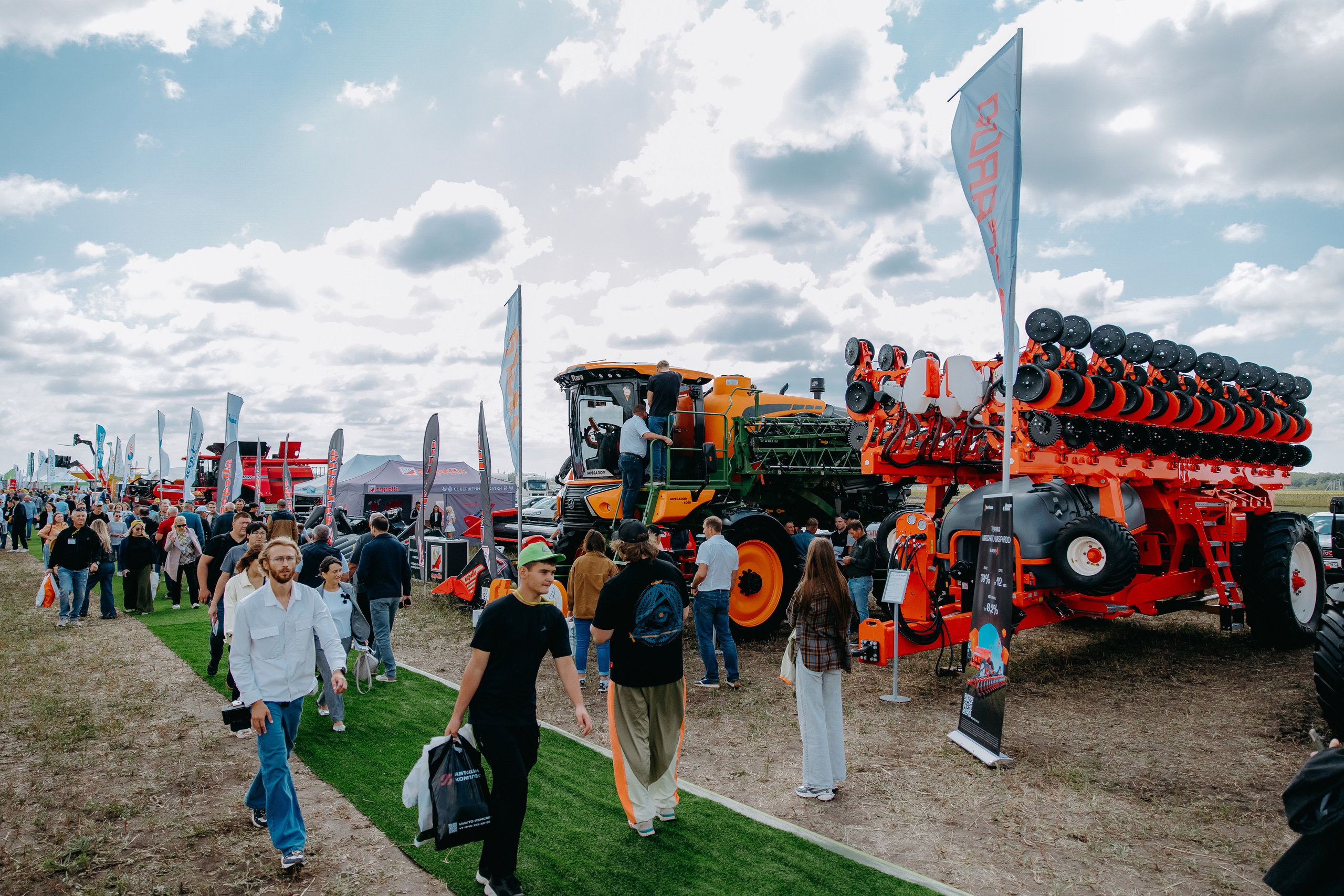 Мировая Техника — День поля. Фотограф в Саратове Александр Кухаренко. И не только в Саратове :)