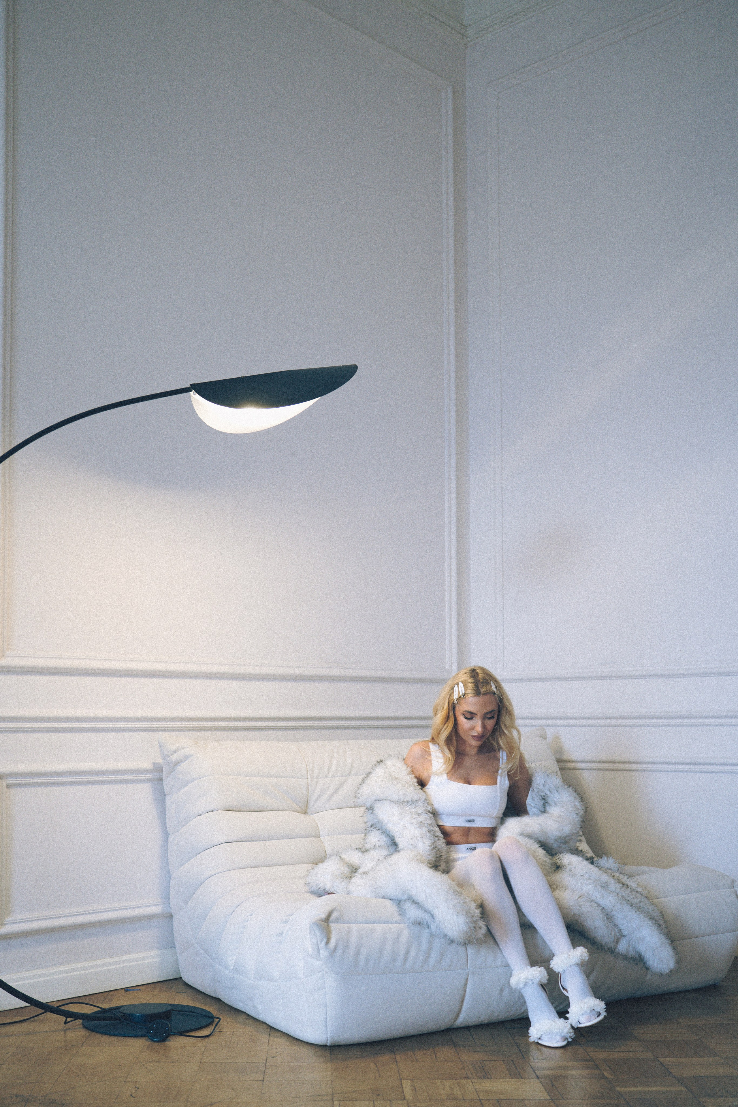 МИНИМАЛИЗМ В СТУДИИ НА ЧЕРНЫШЕВСКОЙ В СТУДИИ С БАЛКОНОМ. Профессиональный фотограф, Санкт-Петербург — Виктория Богомолова