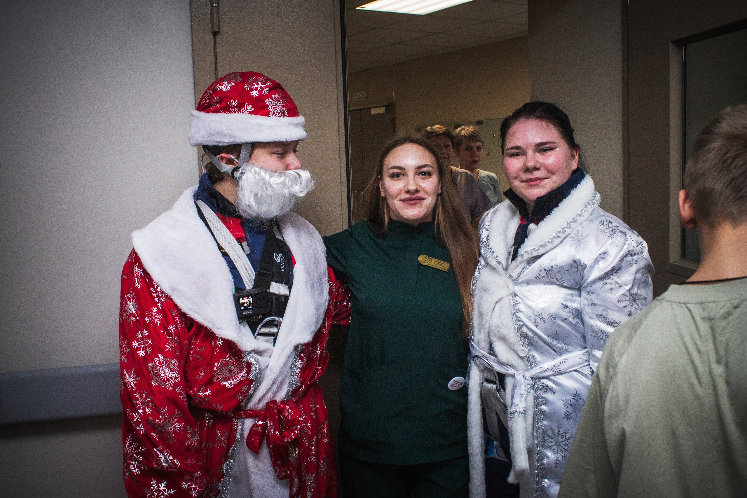 ВСКС. Десант Дедов Морозов. Илья Чемис — Фотограф в Мариуполе