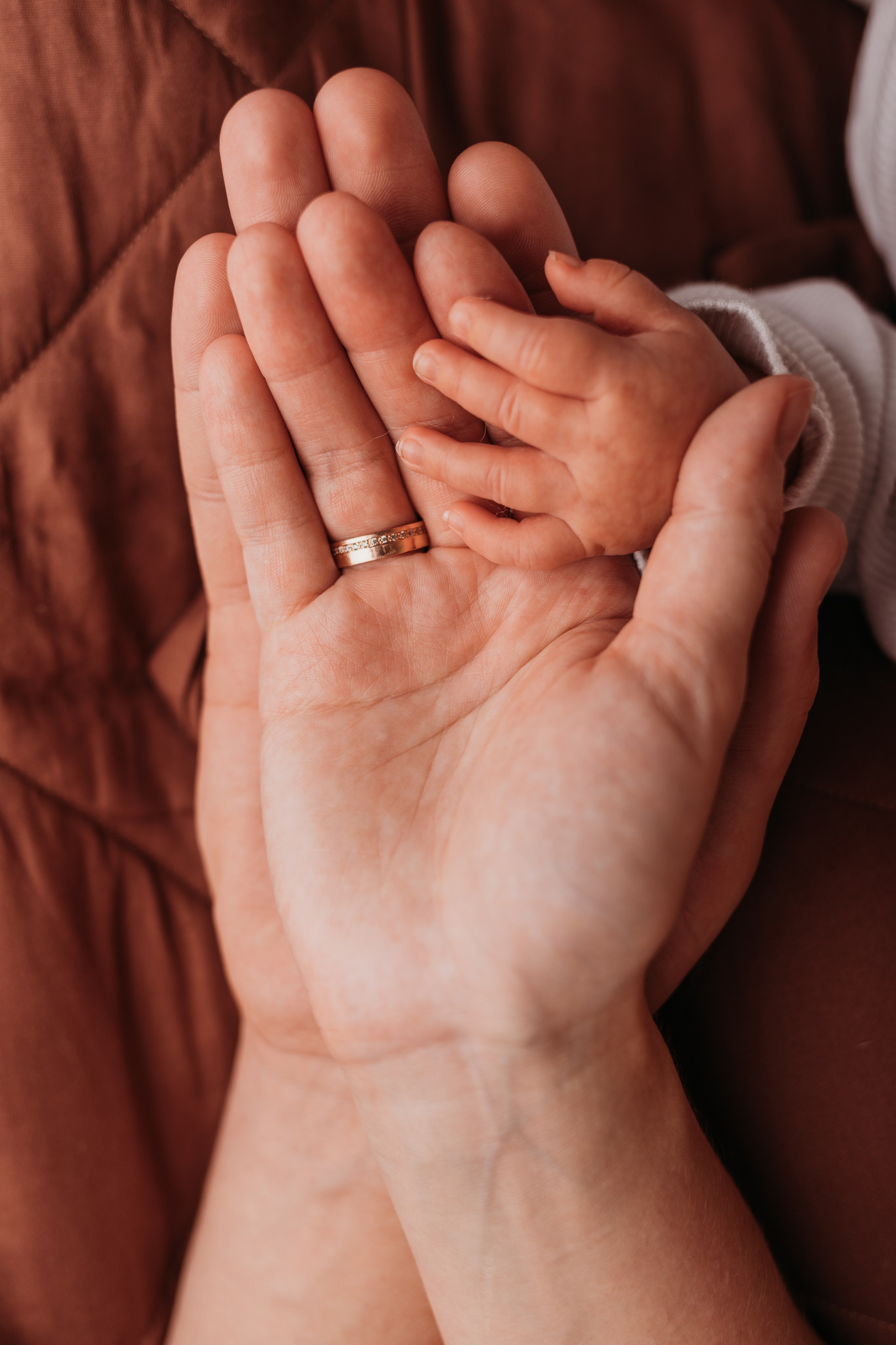 Newborn съемка в стиле Лайф. Фотограф новорожденных малышей в Омске и Омской области Эльвира Камаева