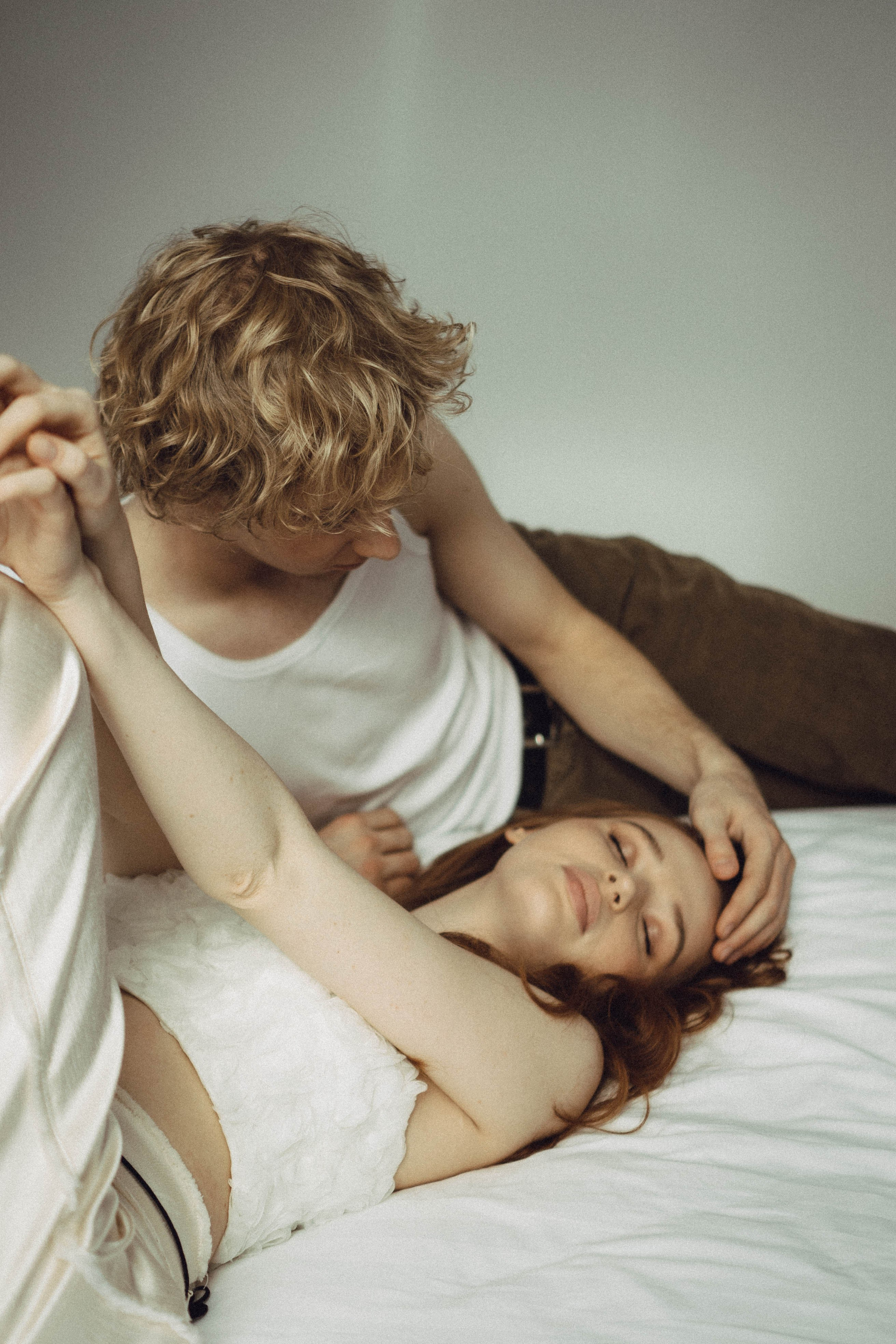 СВАДЕБНАЯ СЬЕМКА В ОТЕЛЕ. СБОРЫ ЖЕНИХА И НЕВЕСТЫ И ТАКЖЕ ТОР И ПОДГОТОВКА К ПРОГУЛКЕ. Профессиональный фотограф, Санкт-Петербург — Виктория Богомолова