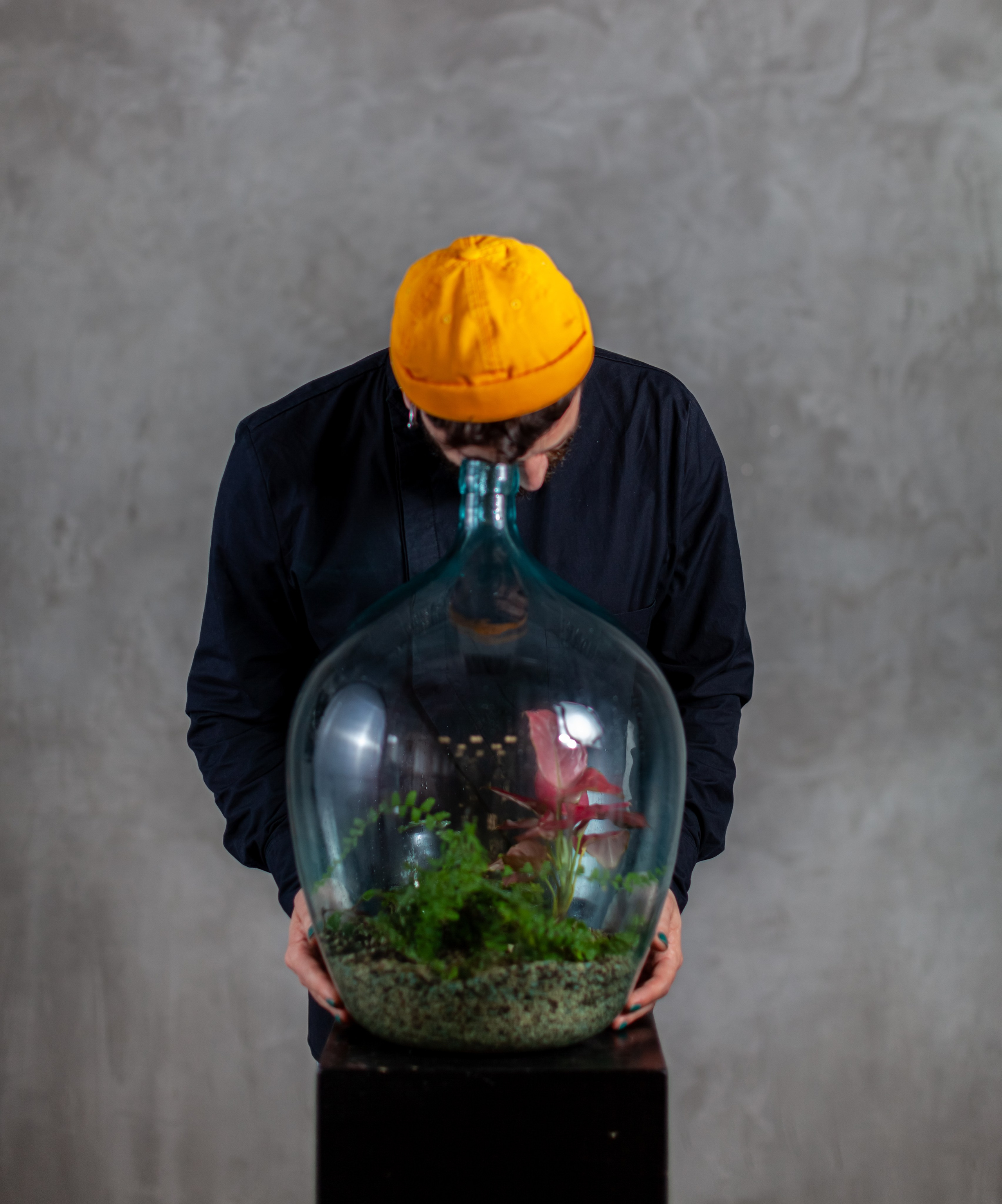 Phitidesigner Andrew Filonenko. Maria Poleshchuk, commercial photographer in Sydney